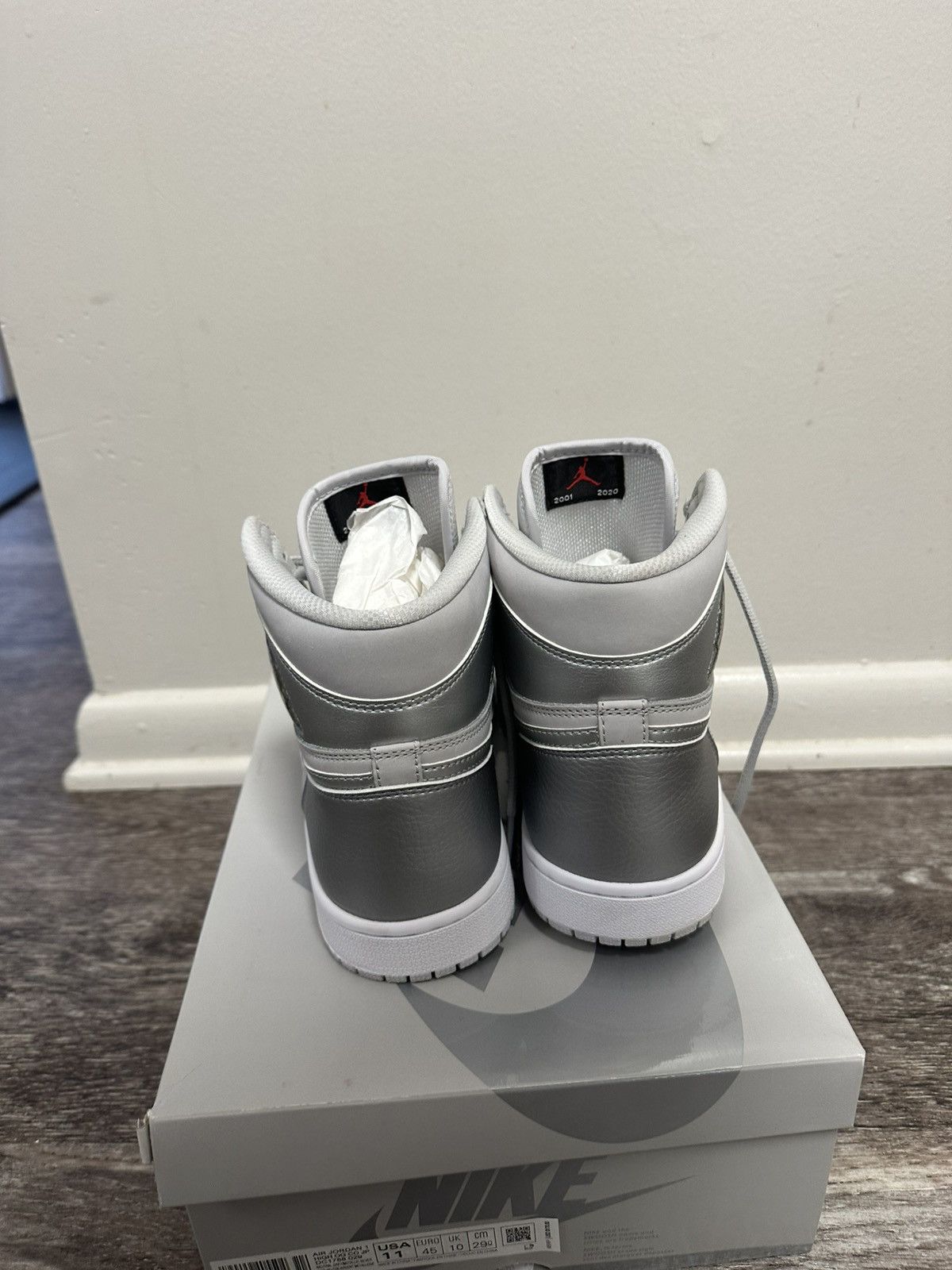 Jordan Brand Air Jordan 1 High OG CO JP Size US 11 / EU 44 - 2 Thumbnail