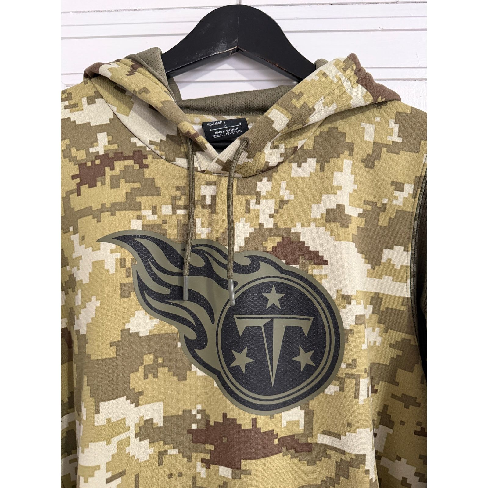 Nike Tennessee Titans Nike Salute to Service Camo Hoodie Size L Size US L / EU 52-54 / 3 - 2 Thumbnail