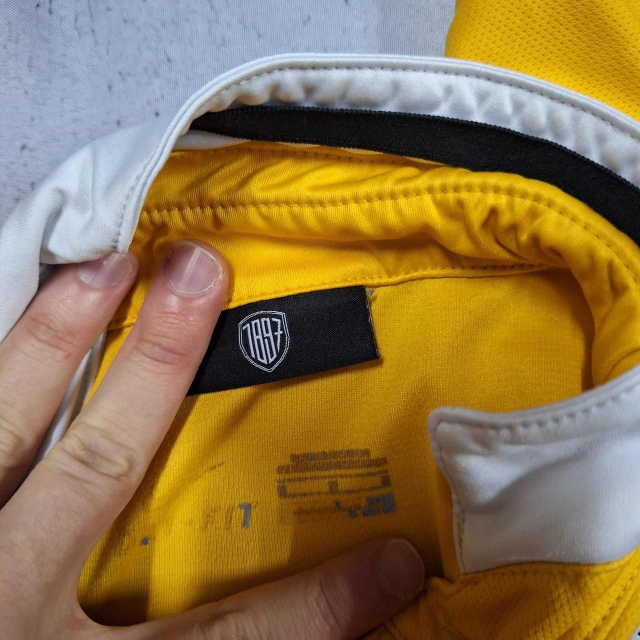 Nike Nike Juventus yellow and white football shirt #Juventus Size US M / EU 48-50 / 2 - 7 Thumbnail