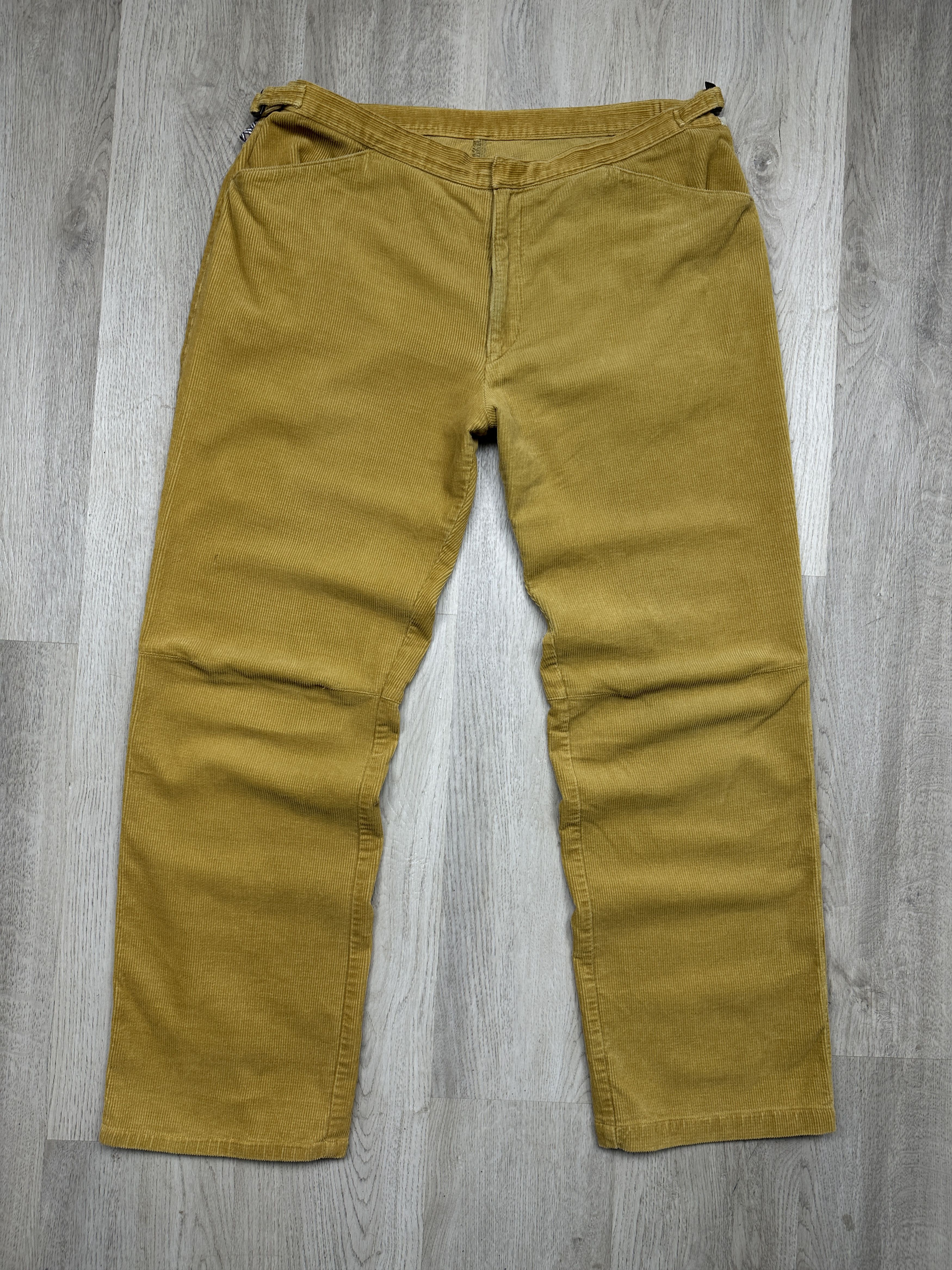 Burberry Burberry Vintage Mens Corduroy Pants Size US 36 / EU 52 - 1 Thumbnail