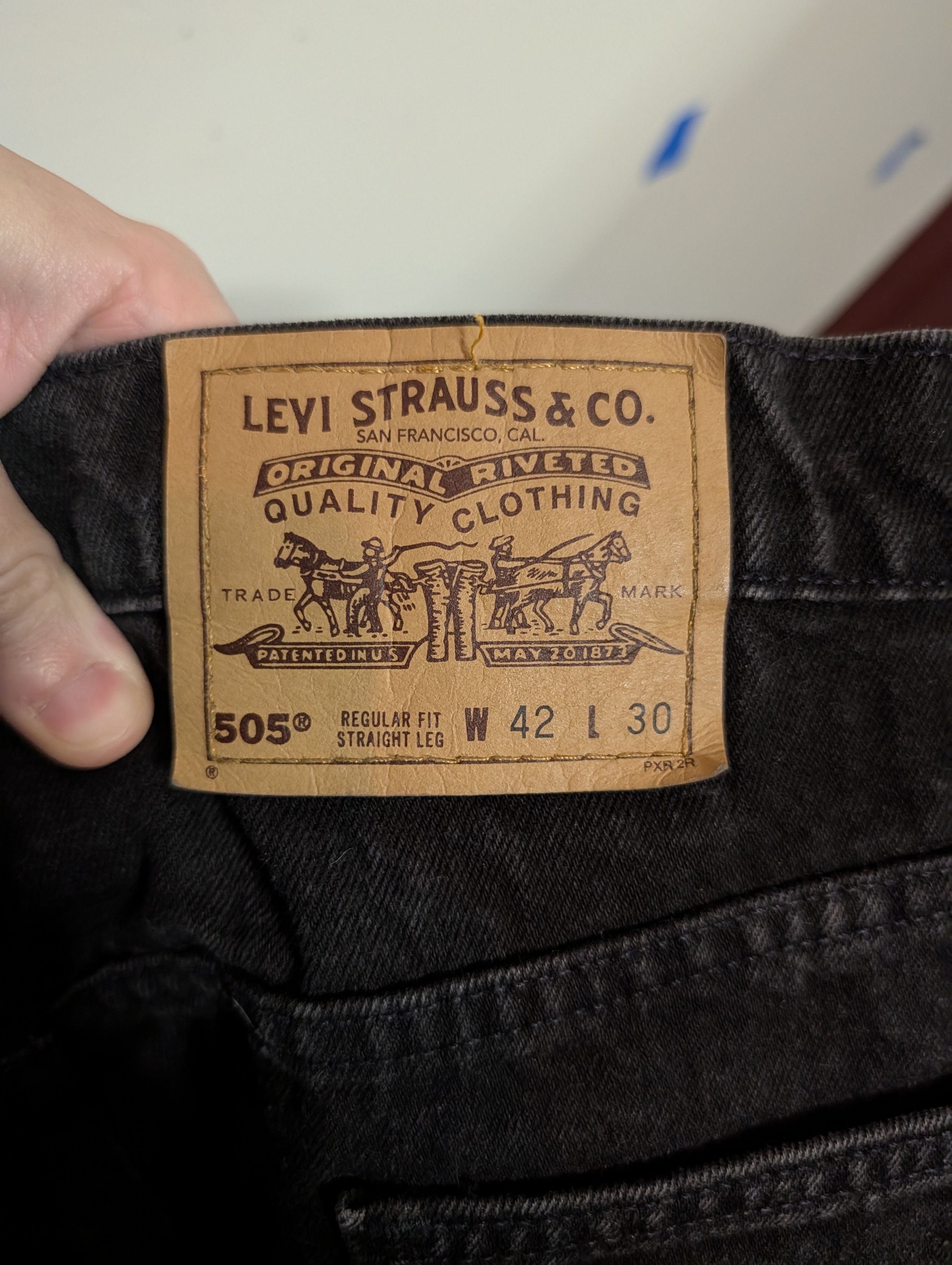 Levi's Vintage Clothing ORANGE TAB vtg black 505 straight leg denim jeans Size US 39 - 8 Thumbnail