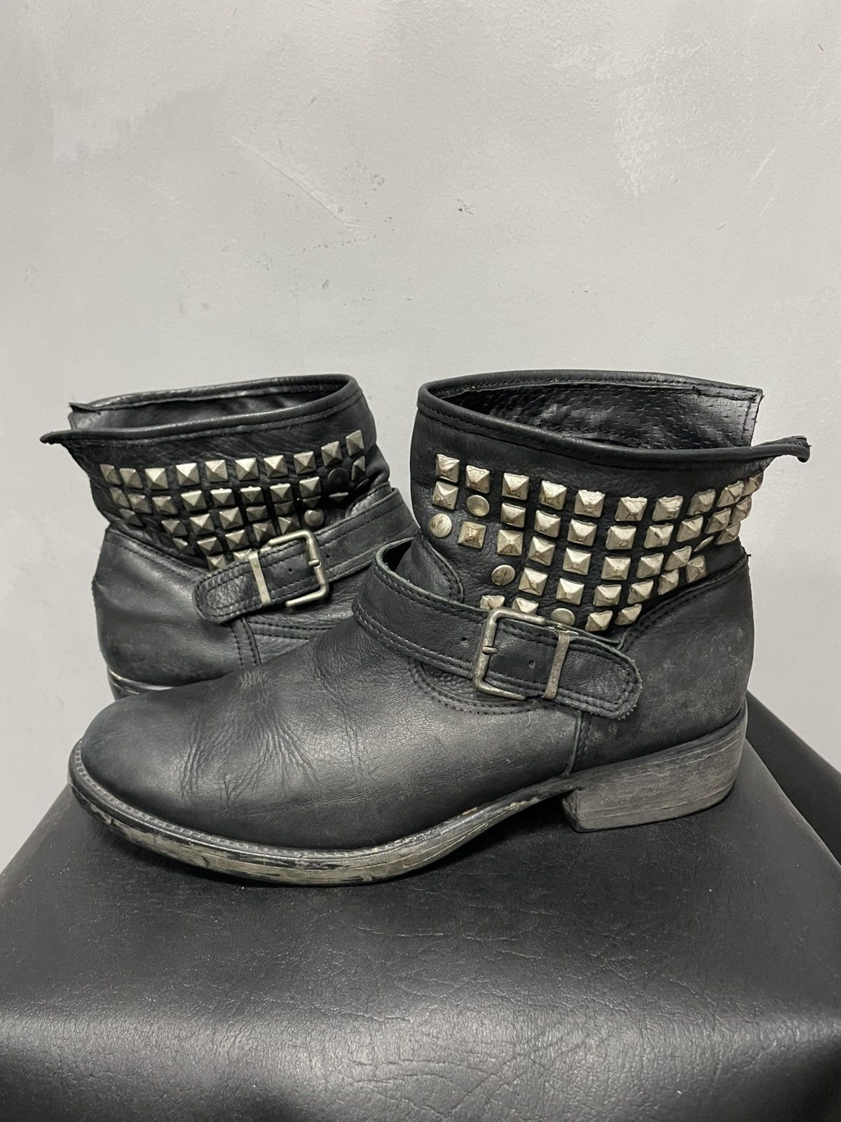 Hedi Slimane Studded western boots hype japanese Hedi slimane style 90s Size US 8 / EU 41 - 2 Thumbnail