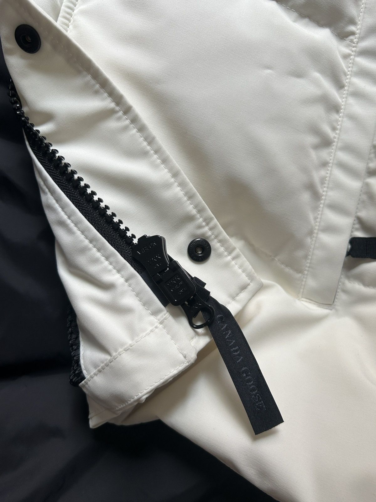 Canada Goose Canada Goose Wyndham North Star White Black Label Size US M / EU 48-50 / 2 - 9 Thumbnail