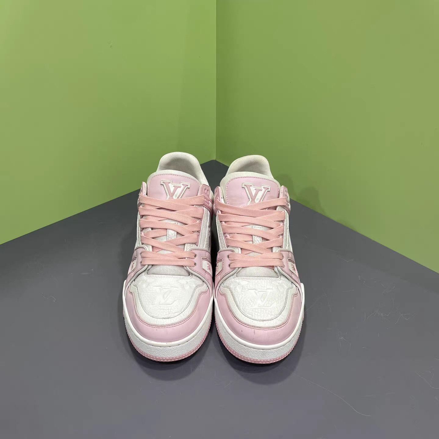 Louis Vuitton LOUIS VUITTON LV Trainer White & Rose Pink K15 Size US 8 / IT 38 - 2 Thumbnail