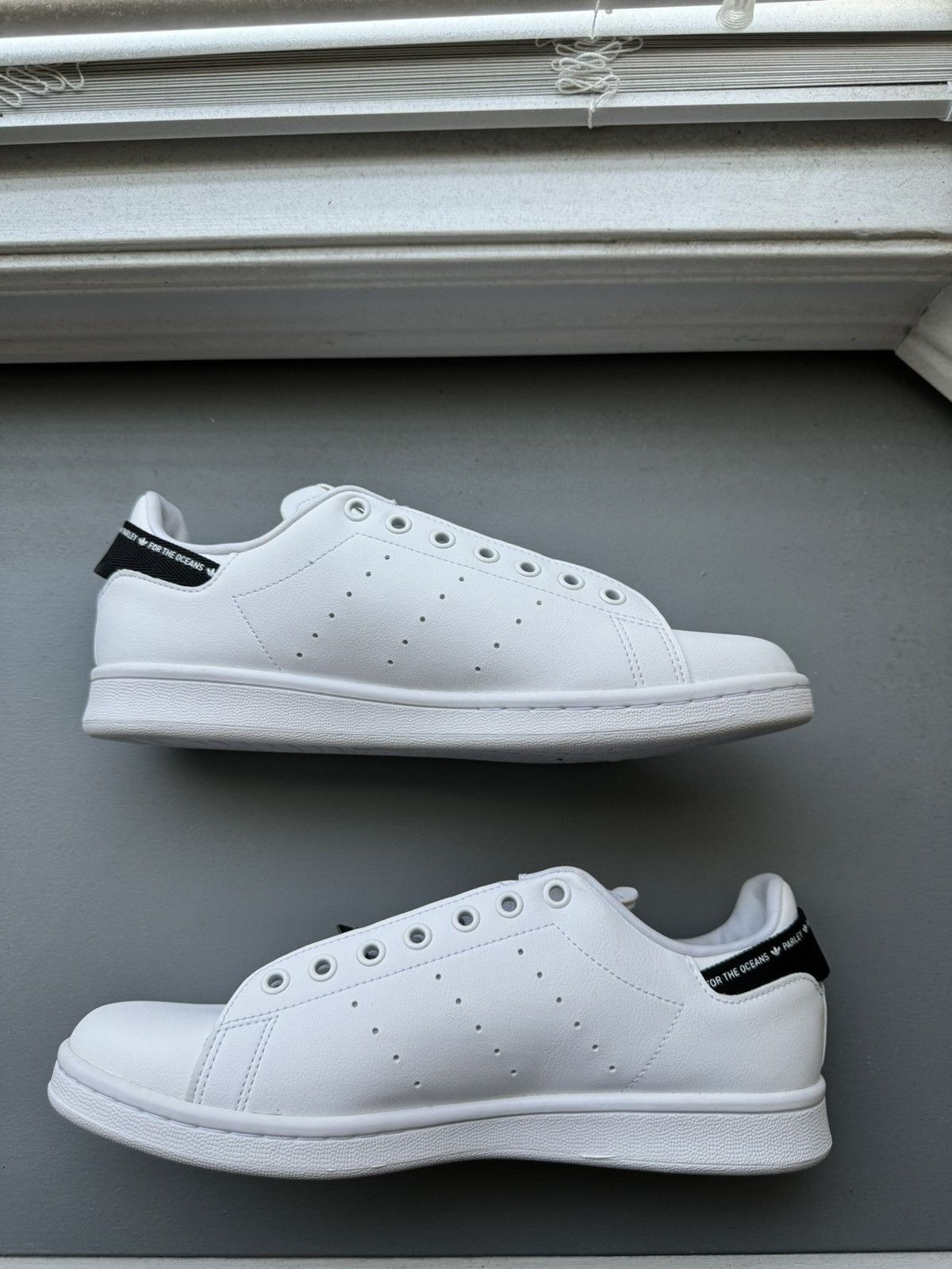 Adidas Adidas x Parley Stan Smith “White” (BRAND NEW) Size US 9 / EU 42 - 2 Thumbnail