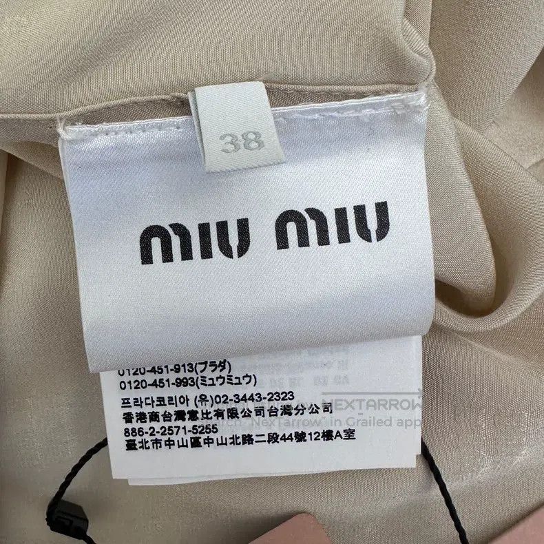Miu Miu Miu Miu 38 Crepe long sleeve shirt Size M / US 6-8 / IT 42-44 - 6 Thumbnail