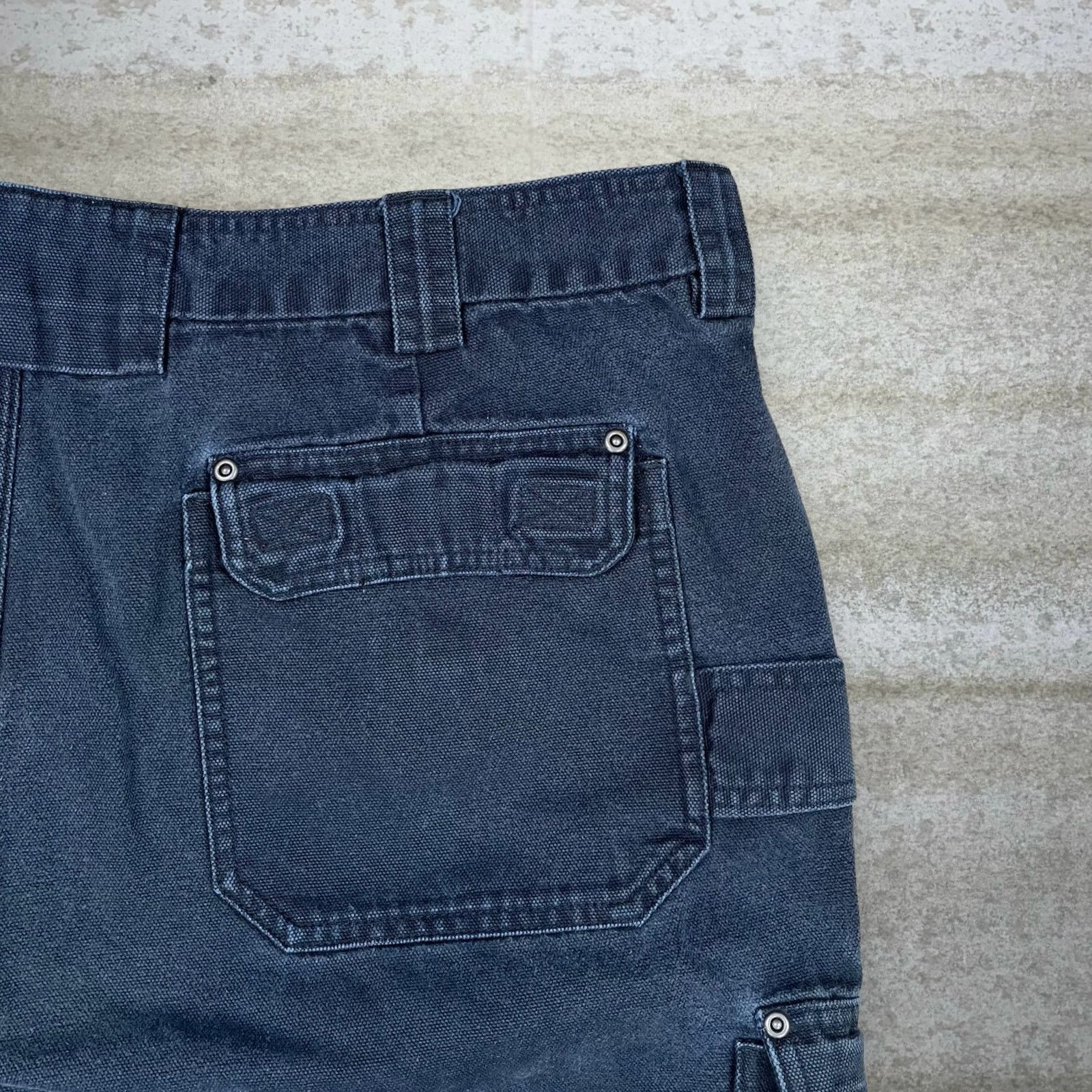 Vintage Vintage Y2K Duluth Trading Cargo Shorts 44x11 Black Canvas Size US 44 / EU 60 - 3 Thumbnail
