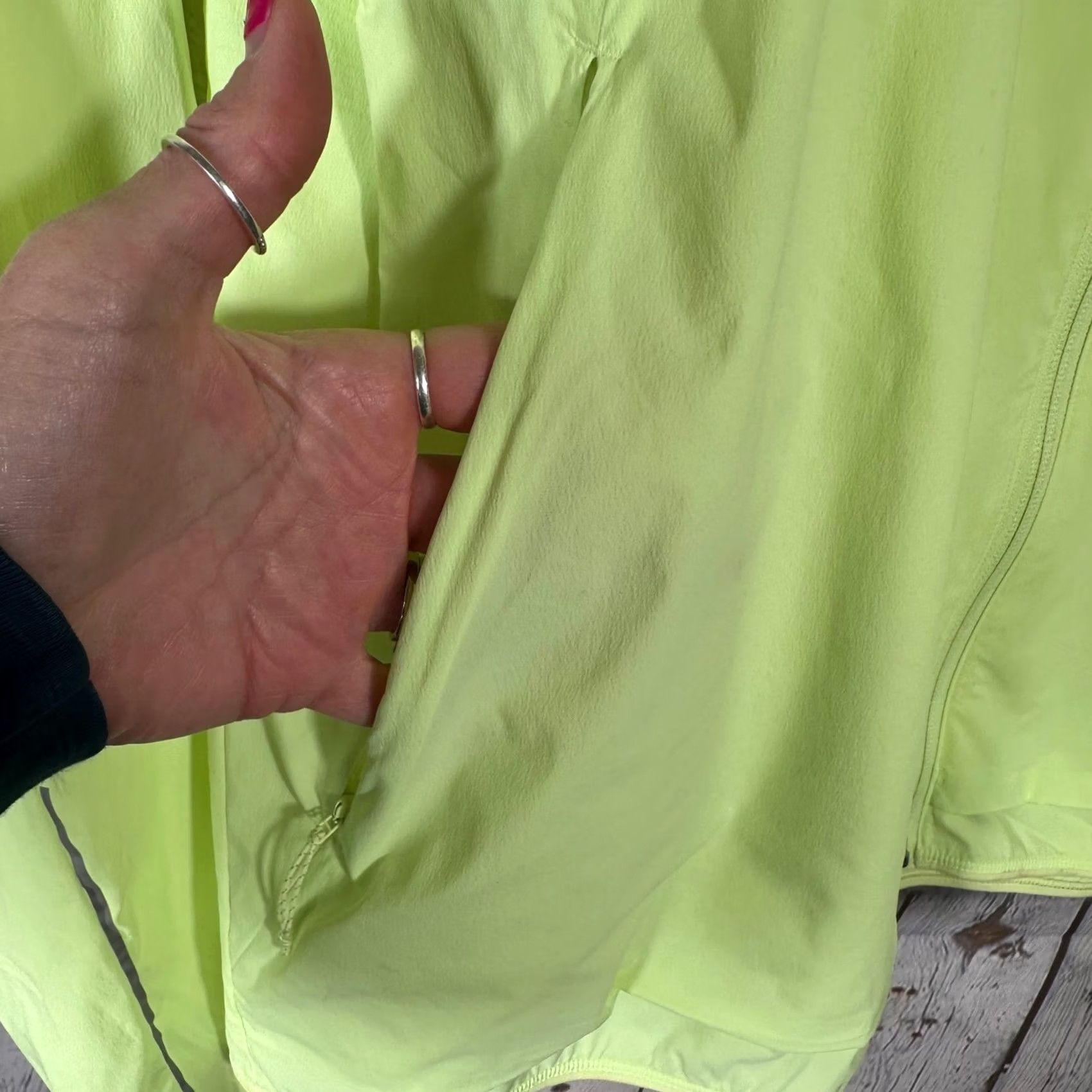 Lululemon Lululemon Jacket Mens XL Running Full Zip Neon Lime Green Reflective Ventilated Size US XL / EU 56 / 4 - 3 Thumbnail