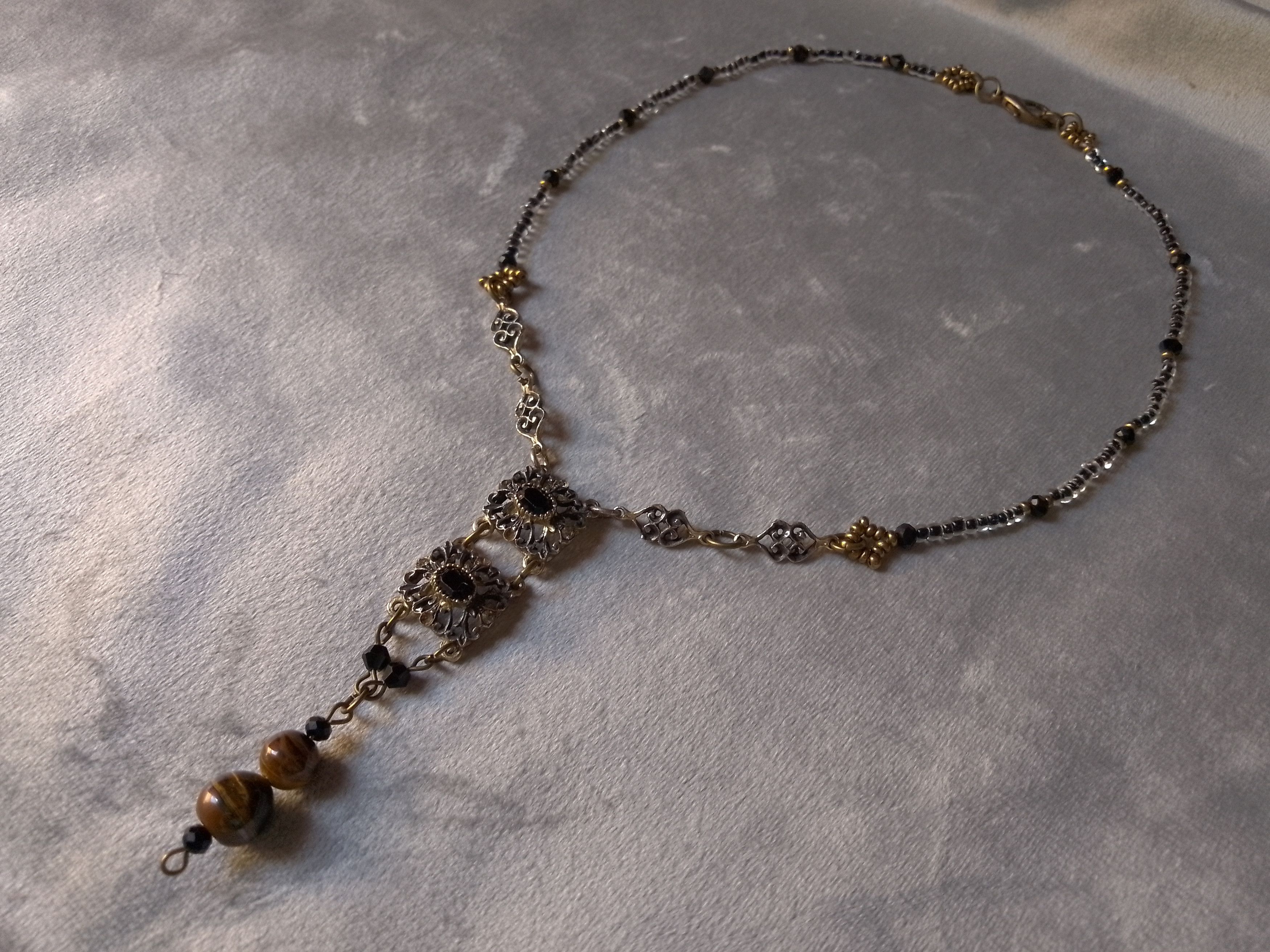 Handmade Vintage necklace Antique brass and eye of tiger gemstones Size ONE SIZE - 4 Thumbnail