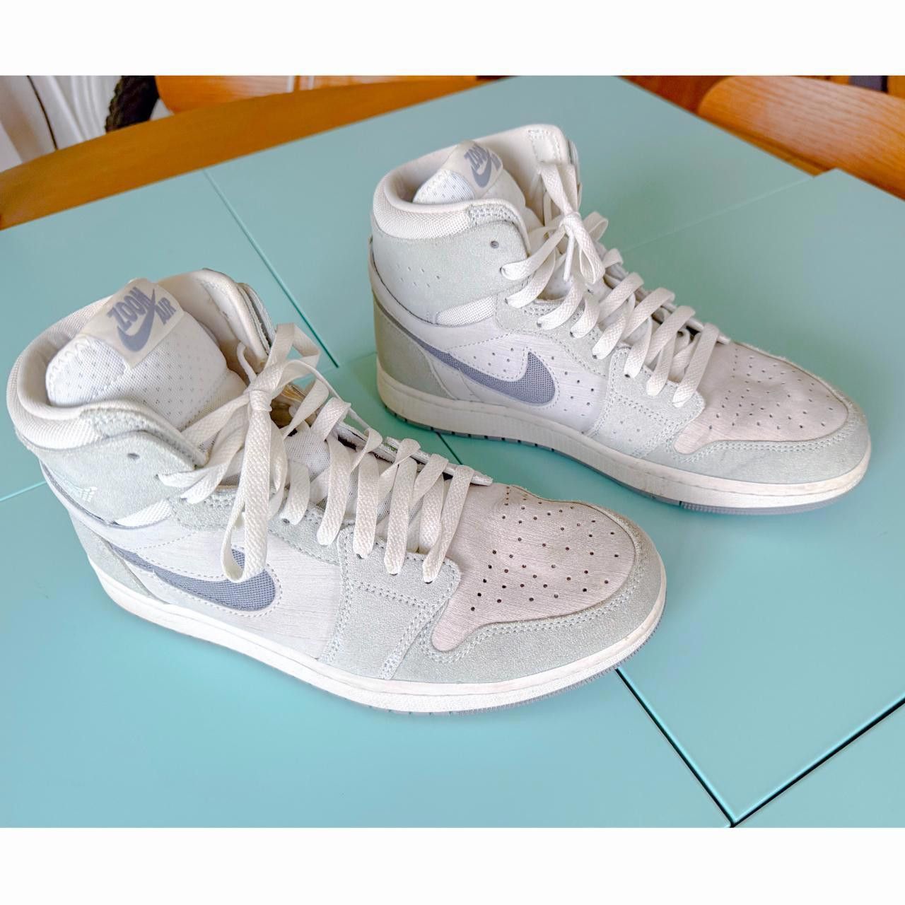 Jordan Brand AIR JORDAN 1 ZOOM CMFT 2 "PARTICLE GREY" Size M 9 Size US 9 / EU 42 - 3 Thumbnail