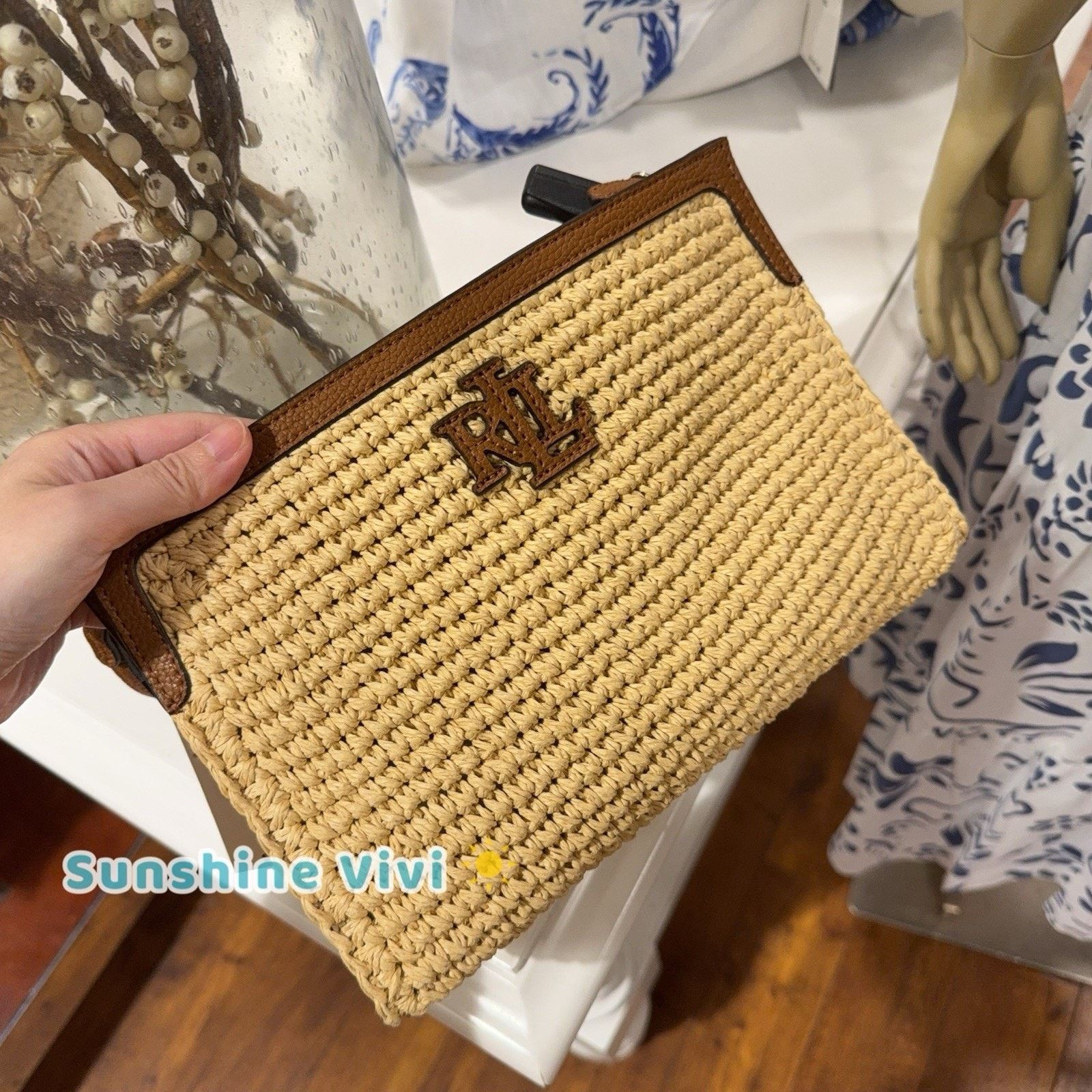 Lauren Ralph Lauren NWT Ralph Lauren Large Adley Straw Leather Pouch Natural Tan Size ONE SIZE - 1 Thumbnail