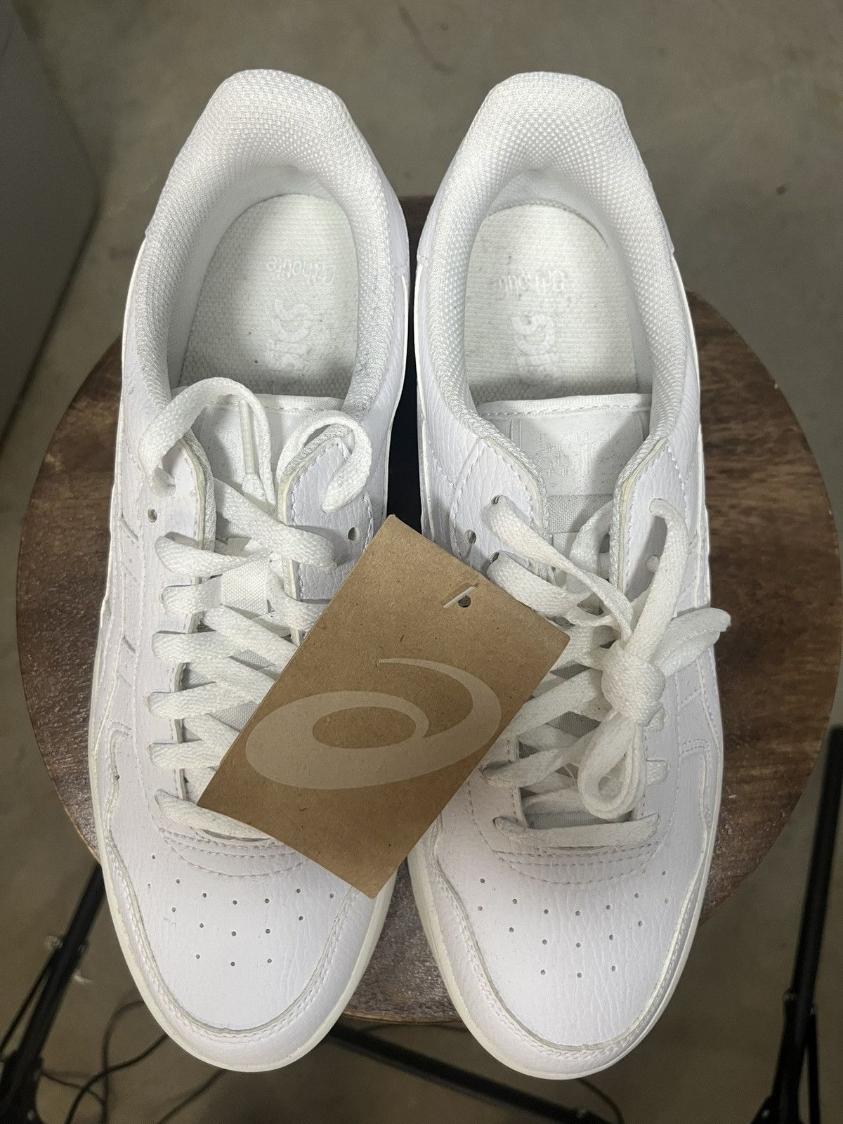 Asics white asics Size US 10 / EU 43 - 2 Thumbnail