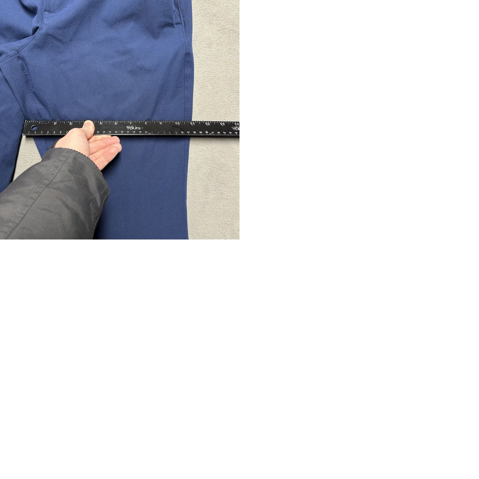 Under Armour Under Armour Pants Mens 30x32 Blue Golf Chino Wool Blend Straight Cold Gear Size US 29 - 10 Thumbnail