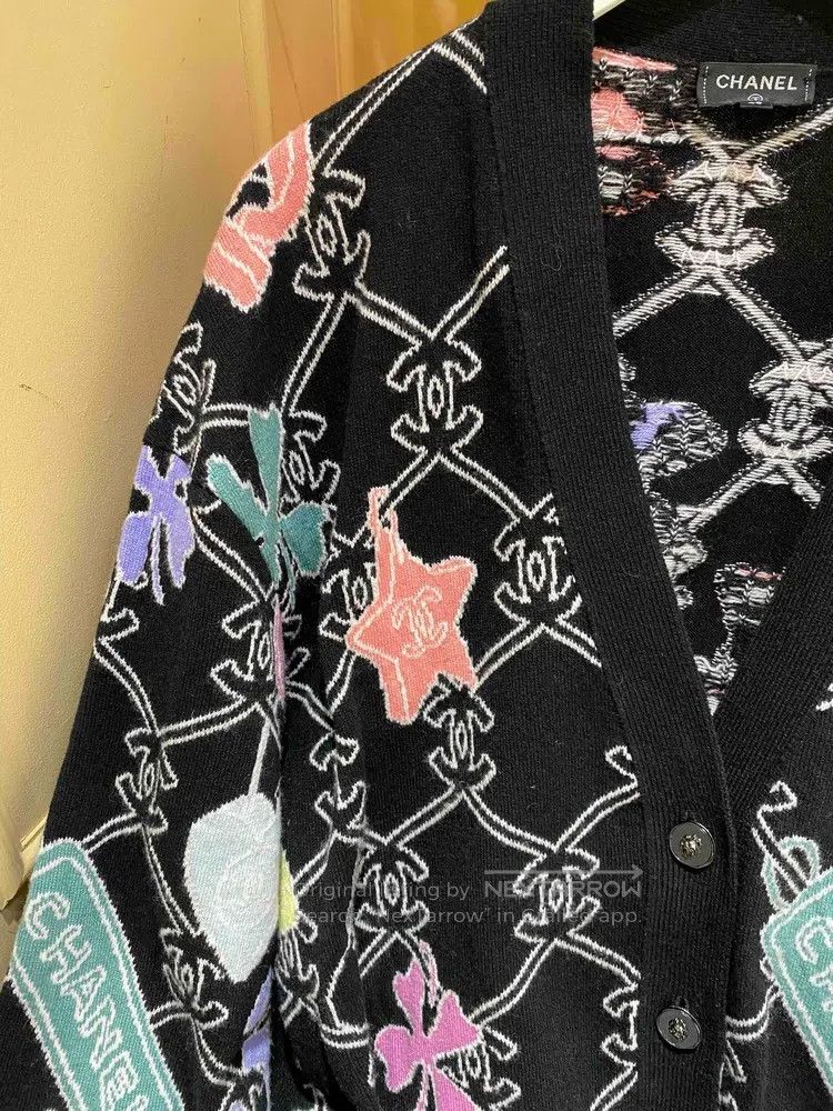 Chanel Chanel 22p black printed lion head button knitted cardigan Size S / US 4 / IT 40 - 2 Thumbnail