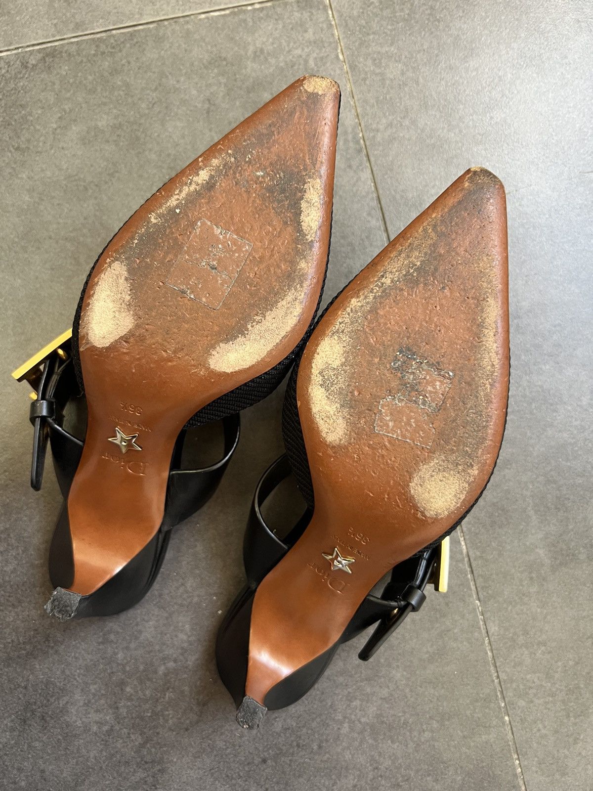 Dior Dior D logo buckle kitten heels mules sandals Size US 6.5 / IT 36.5 - 14 Thumbnail