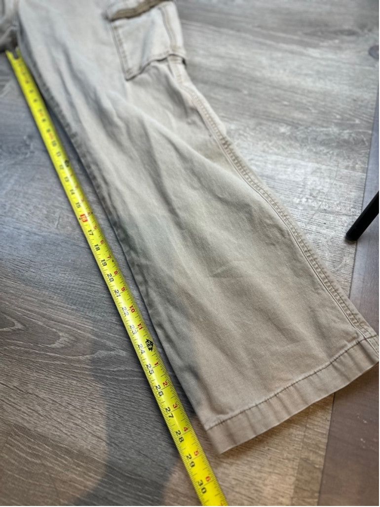 St. Johns Bay Men's Vintage St. John's Bay Cargo Pants Size 34x32 Beige Size US 34 / EU 50 - 6 Thumbnail