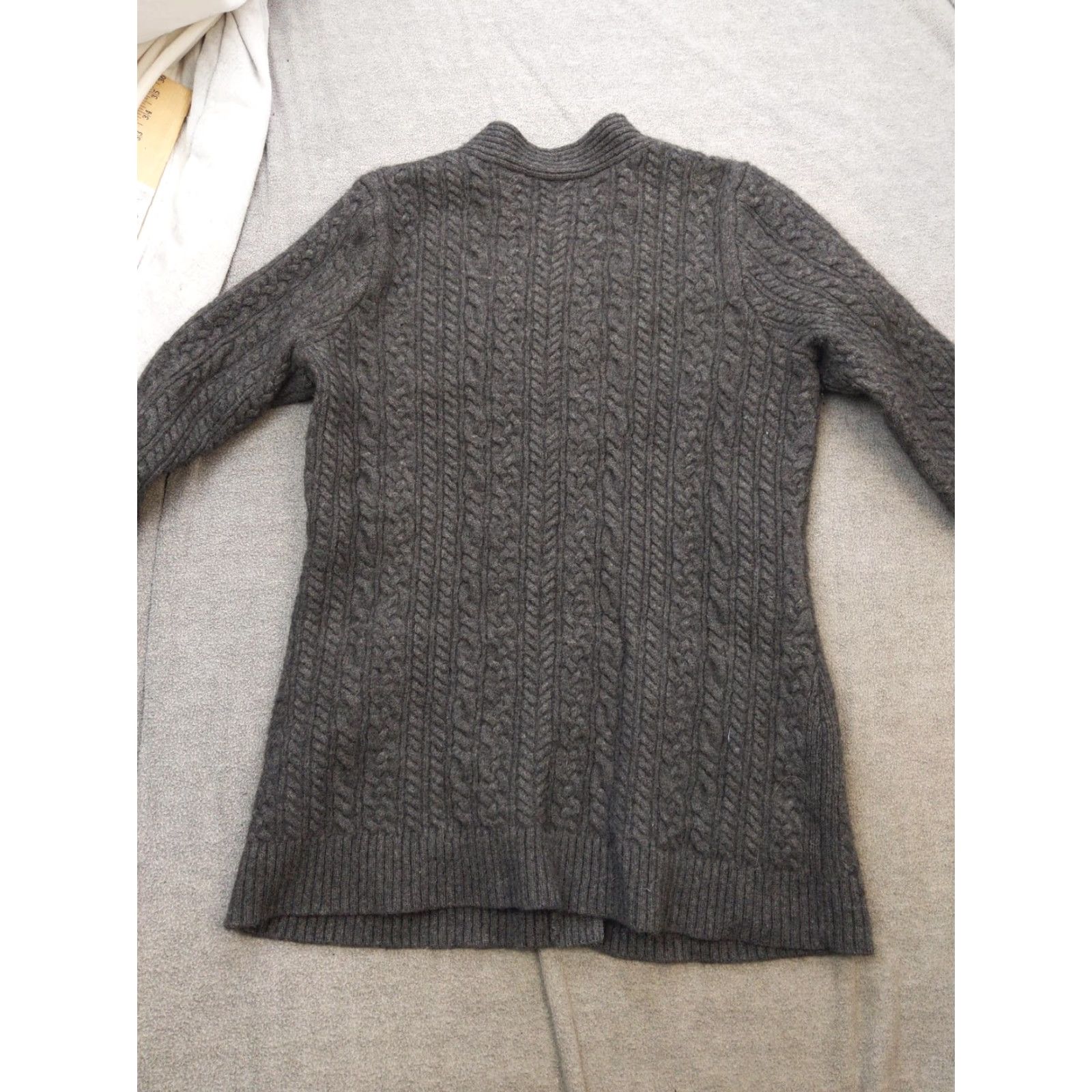 Duluth Trading Company Duluth Trading Co Womens XL Gray Cashmere Blend Wool Knit Cable Knit Cardigan Pockets Sweater Size XL / US 12-14 / IT 48-50 - 3 Thumbnail