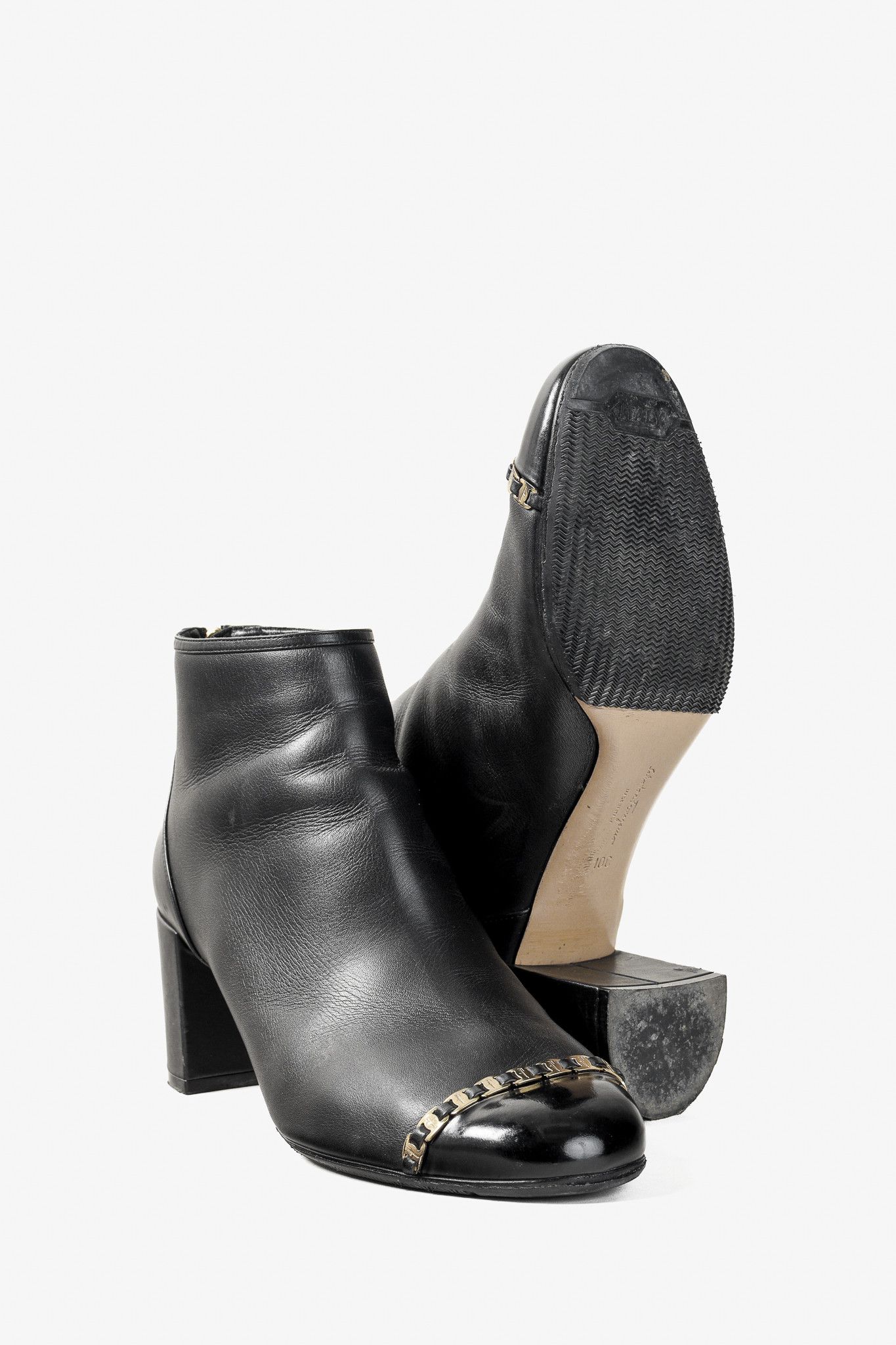 Salvatore Ferragamo Salvatore Ferragamo Atri Glossy Cap Toe Leather Ankle Boot Size US 10 / IT 40 - 4 Thumbnail