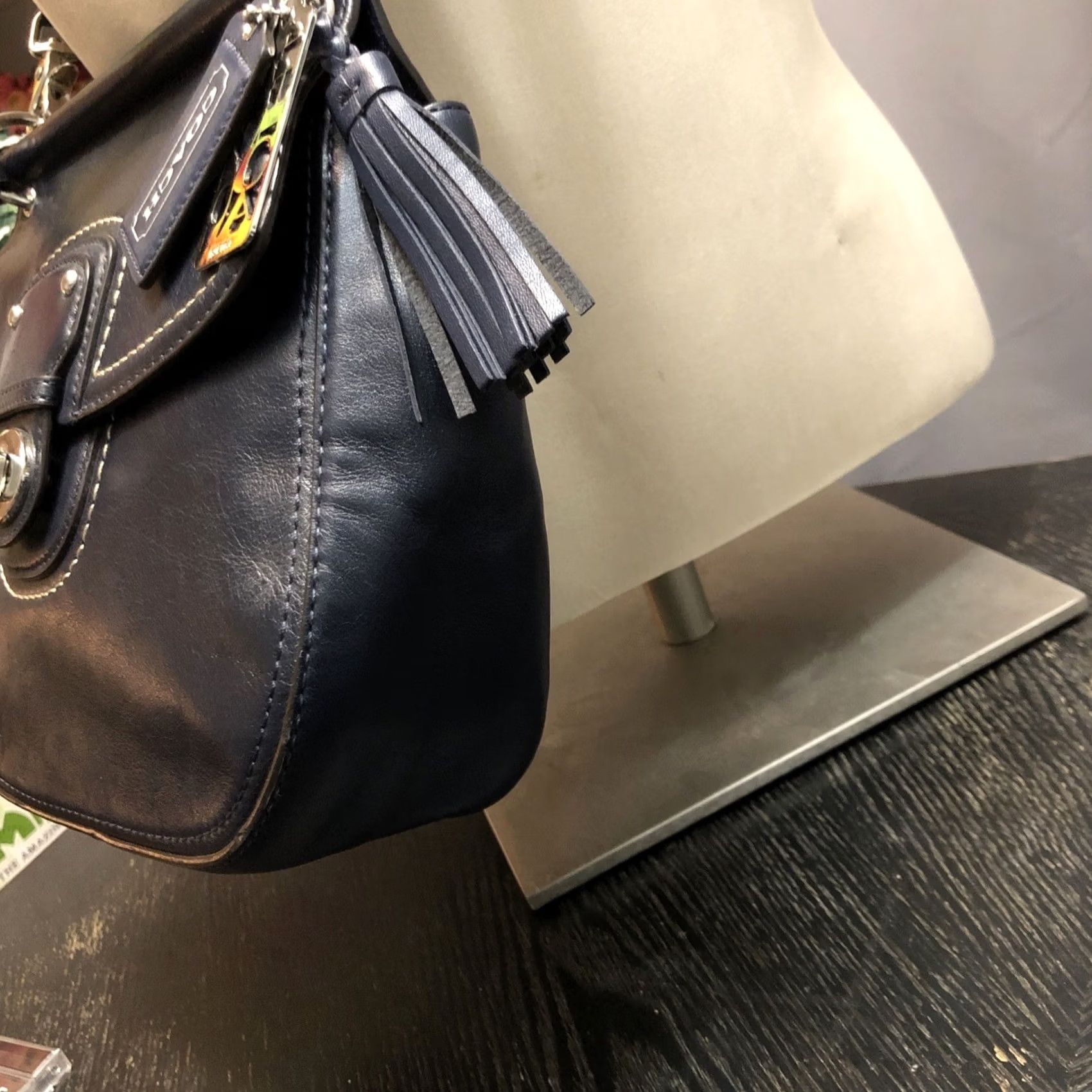 Coach VINTAGE? No. ORIGINAL: Coach Willis 70th Anniversary Limited Edition Navy Leather - Orig.Tag Included Crossbody Bag Size ONE SIZE - 7 Thumbnail