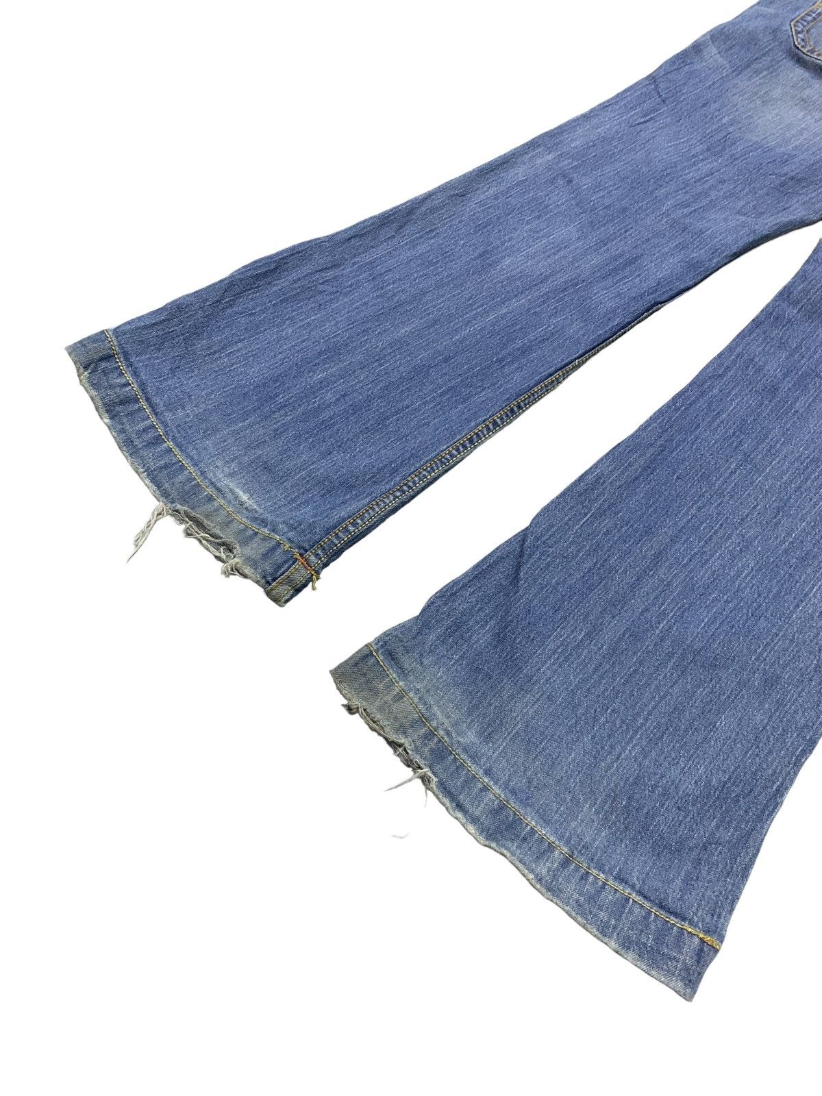 Affliction × True Religion True Religion Sammy Big T Distressed Flare Denim Pants Size US 30 / EU 46 - 13 Thumbnail