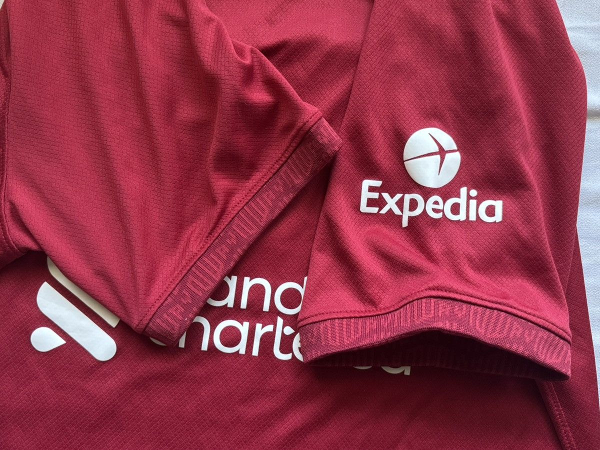 Nike Liverpool Red Home Nike Kit Jersey 22/23 Size US L / EU 52-54 / 3 - 6 Thumbnail