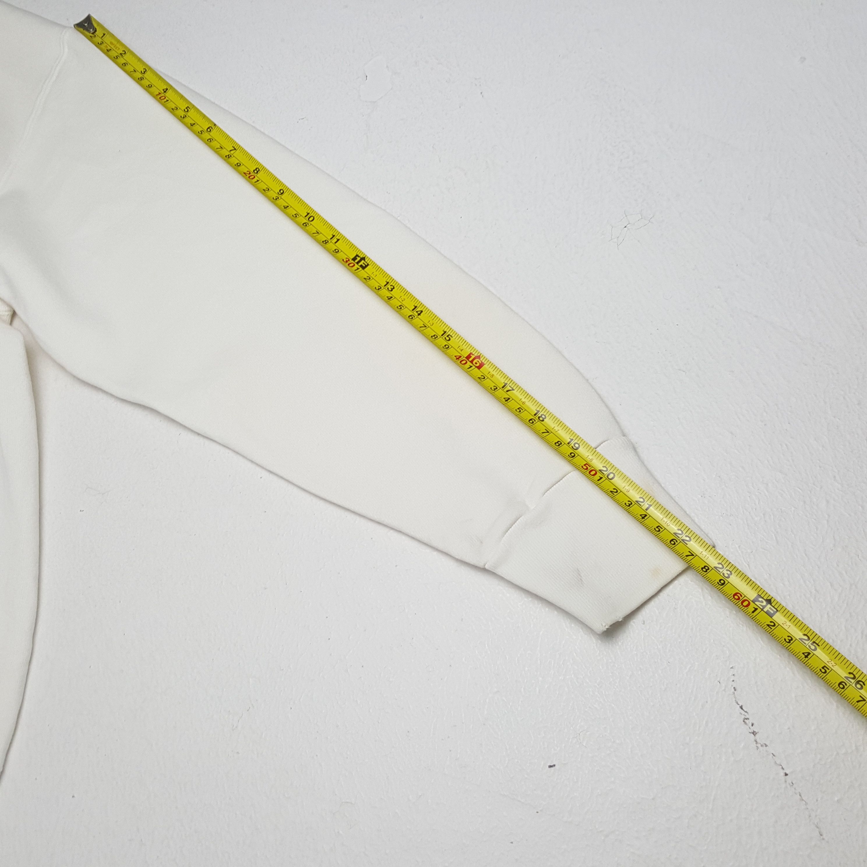 Vintage BUCKLEY'S TAVERN Cumberland England Vintage Swearshirt Size US L / EU 52-54 / 3 - 5 Thumbnail