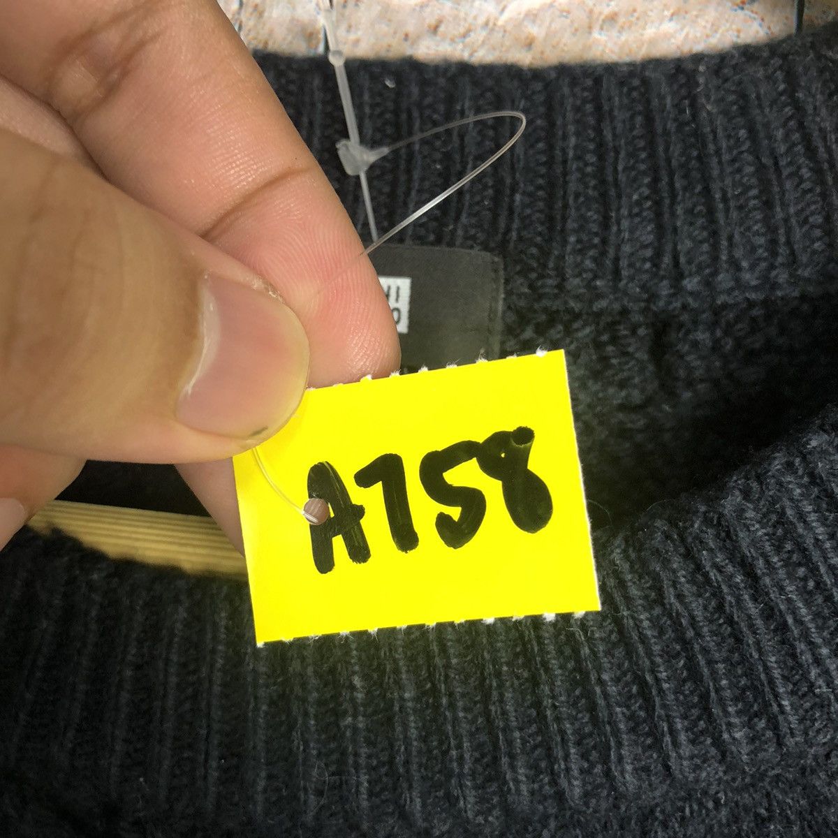 Homespun Knitwear × Japanese Brand Uniqlo Dark Blue cable Knitwear #A758 Size US XL / EU 56 / 4 - 10 Thumbnail