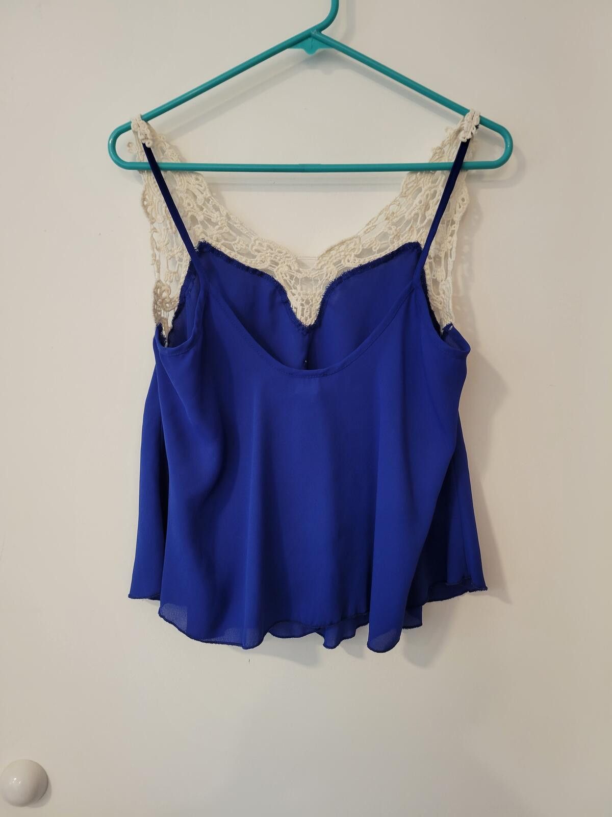 Other Blue Sleeveless Top with Cream Crochet Detail Size M / US 6-8 / IT 42-44 - 2 Thumbnail