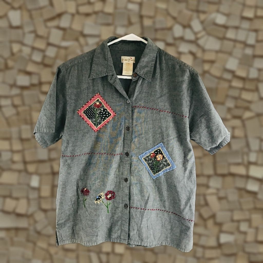 Vintage Bobbie Brooks Shirt Womens Size M Gray Embroidered Floral Patches Button Up Size M / US 6-8 / IT 42-44 - 1 Thumbnail
