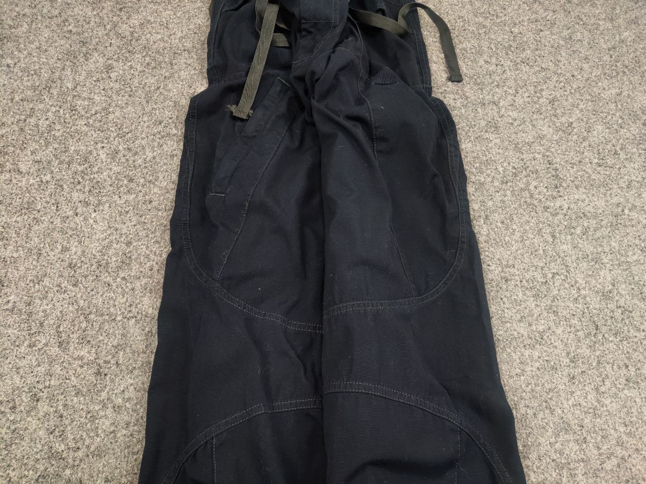 Nike Vtg Nike Baggy Cargo Zip Logo drawstrings Pants Y2K Style Size US 34 / EU 50 - 6 Thumbnail