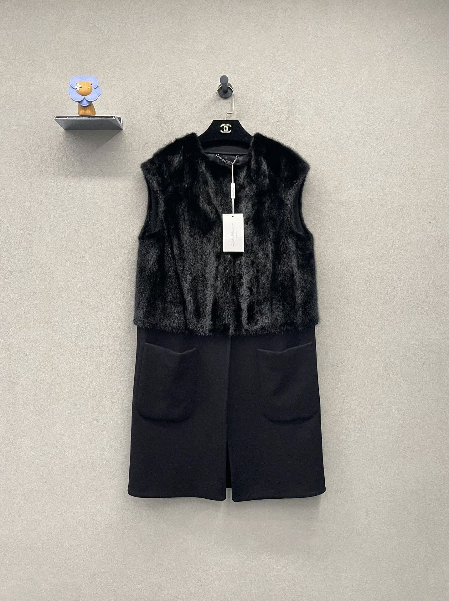 Salvatore Ferragamo Ferragamo Leather Trim Sleeveless Vest Size S / US 4 / IT 40 - 1 Thumbnail