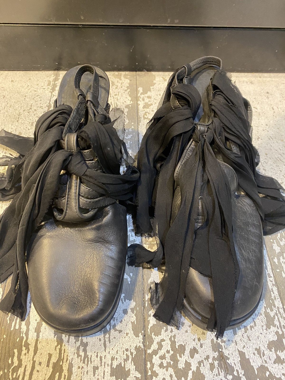 Rick Owens Rick Owens WISHBONE SS07 Black Leather Ribbon Heels Size US 10 / IT 40 - 7 Thumbnail