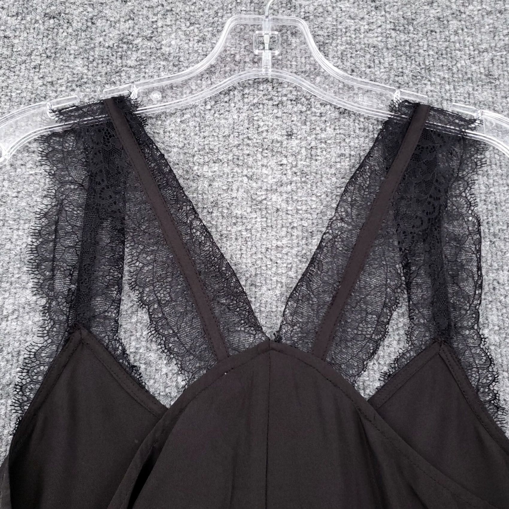 BCBGeneration BCBGeneration Tank Womens XS Black V-Neck Strap Lace Polyester NEW Sh Raw? Size XS / US 0-2 / IT 36-38 - 7 Thumbnail