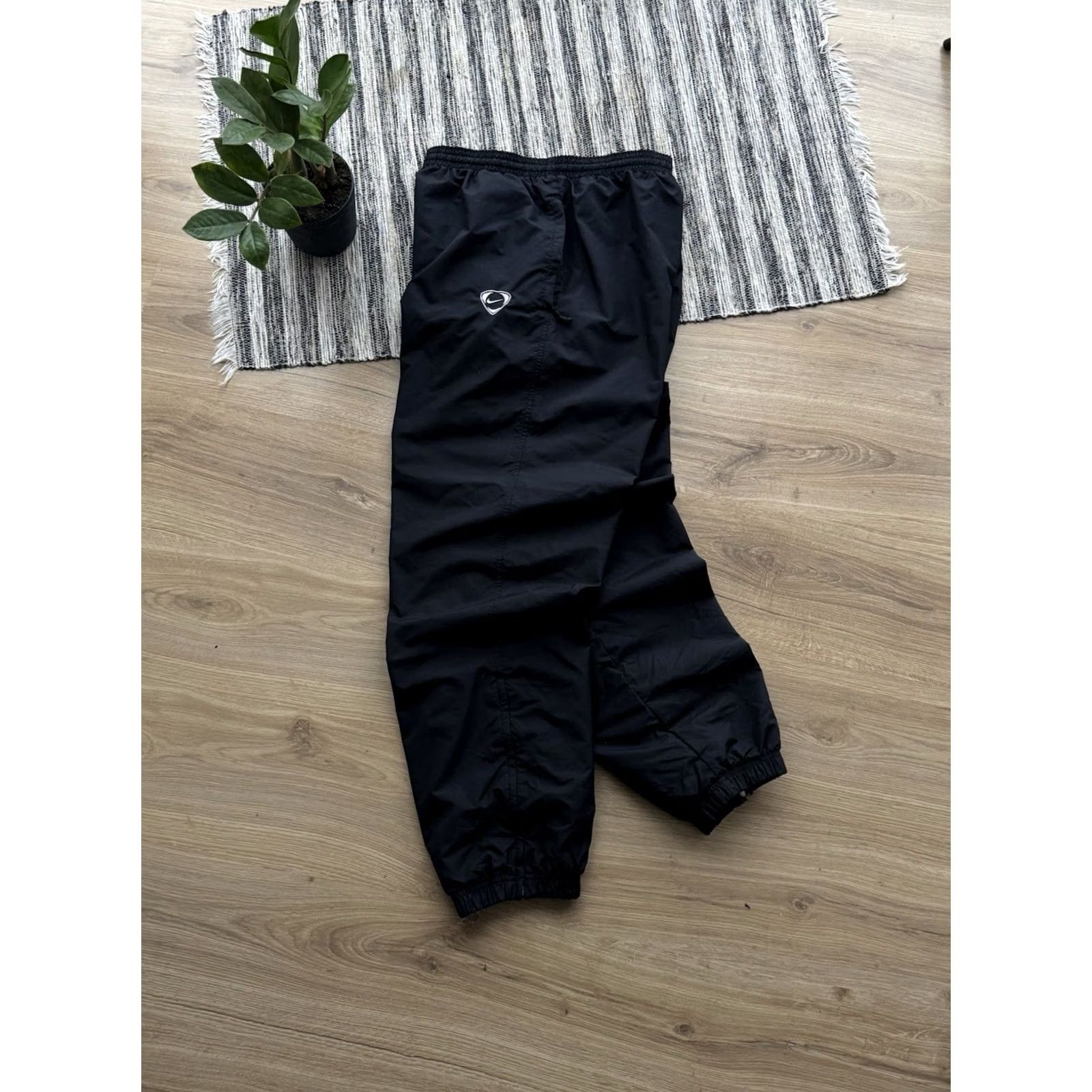Nike Vintage Nike Track Suit Fleece Sweatshirt + Nylon Pants XL Men Size US XL / EU 56 / 4 - 4 Thumbnail