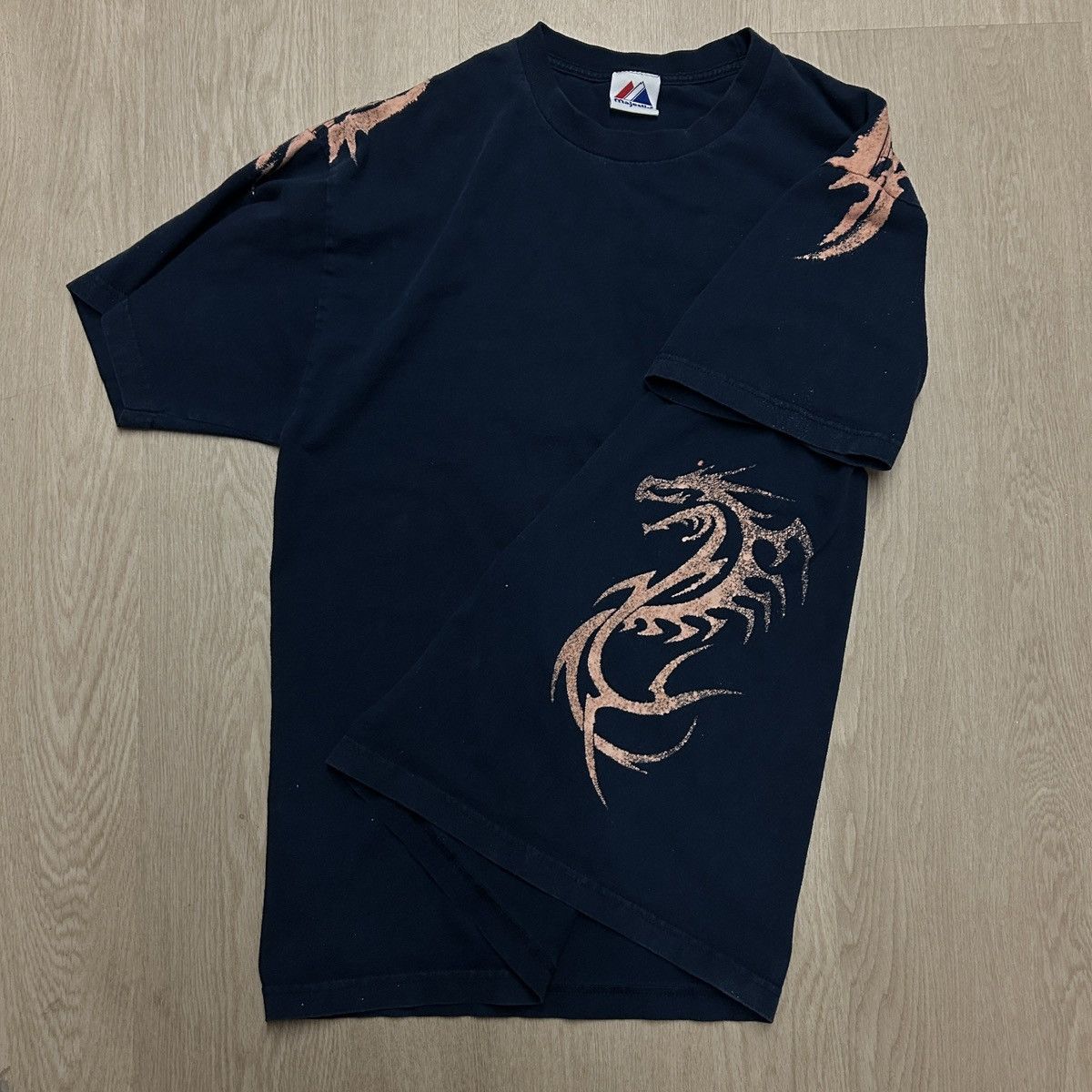 Majestic Hand bleached y2k tribal dragon Yankees tee Size US XL / EU 56 / 4 - 1 Thumbnail