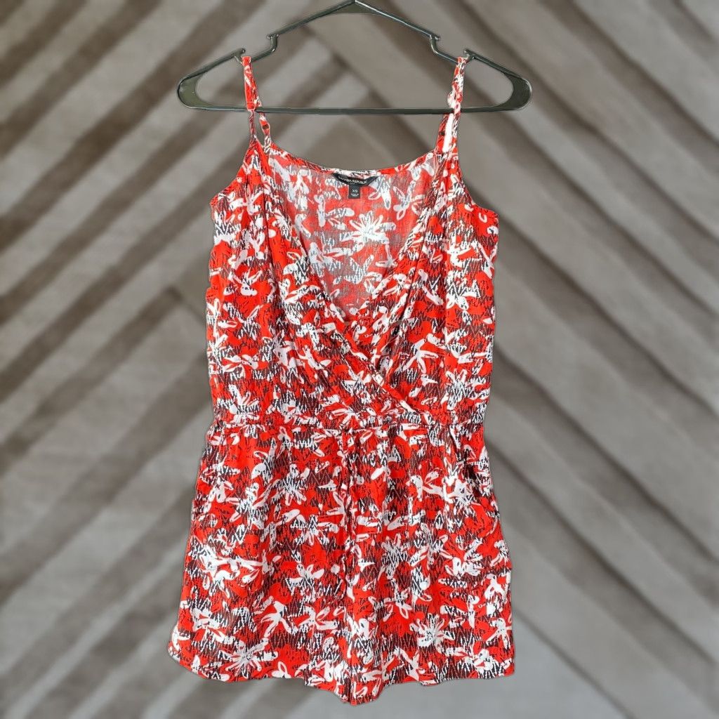 Banana Republic Banana Republic Romper Womens Red White Floral Beach Coastal Pockets XS M Sleeveless V-Neck One-Piece Size 32" / US 10 / IT 46 - 1 Thumbnail
