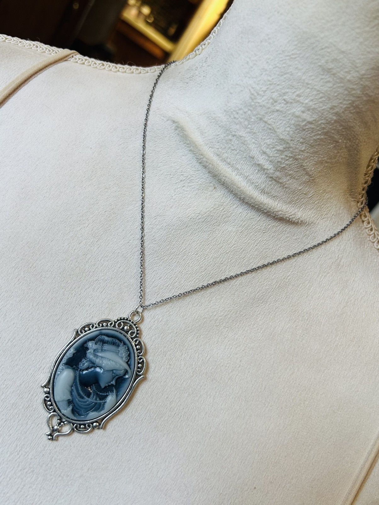 Handmade Handcrafted charcoal opalescent Victorian lady necklace Size ONE SIZE - 2 Thumbnail