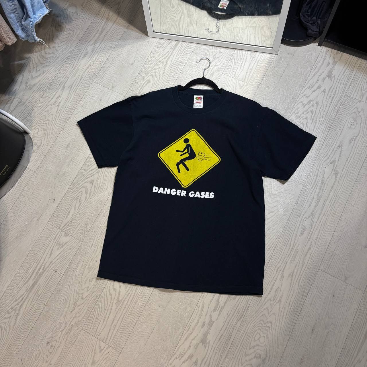 Other Crazy T-shirt vintage “Danger Gases” Size:L Size US L / EU 52-54 / 3 - 1 Thumbnail