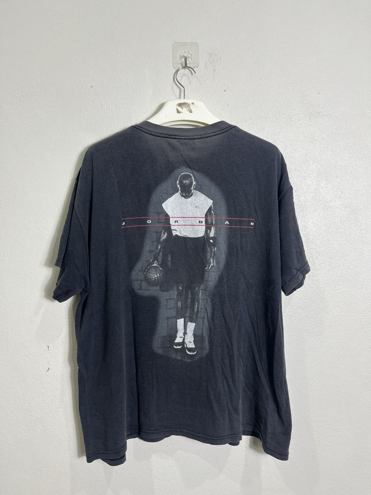 Vintage Vintage Air Jordan By nike tshirt(Sunfaded black) Size US L / EU 52-54 / 3 - 1 Thumbnail