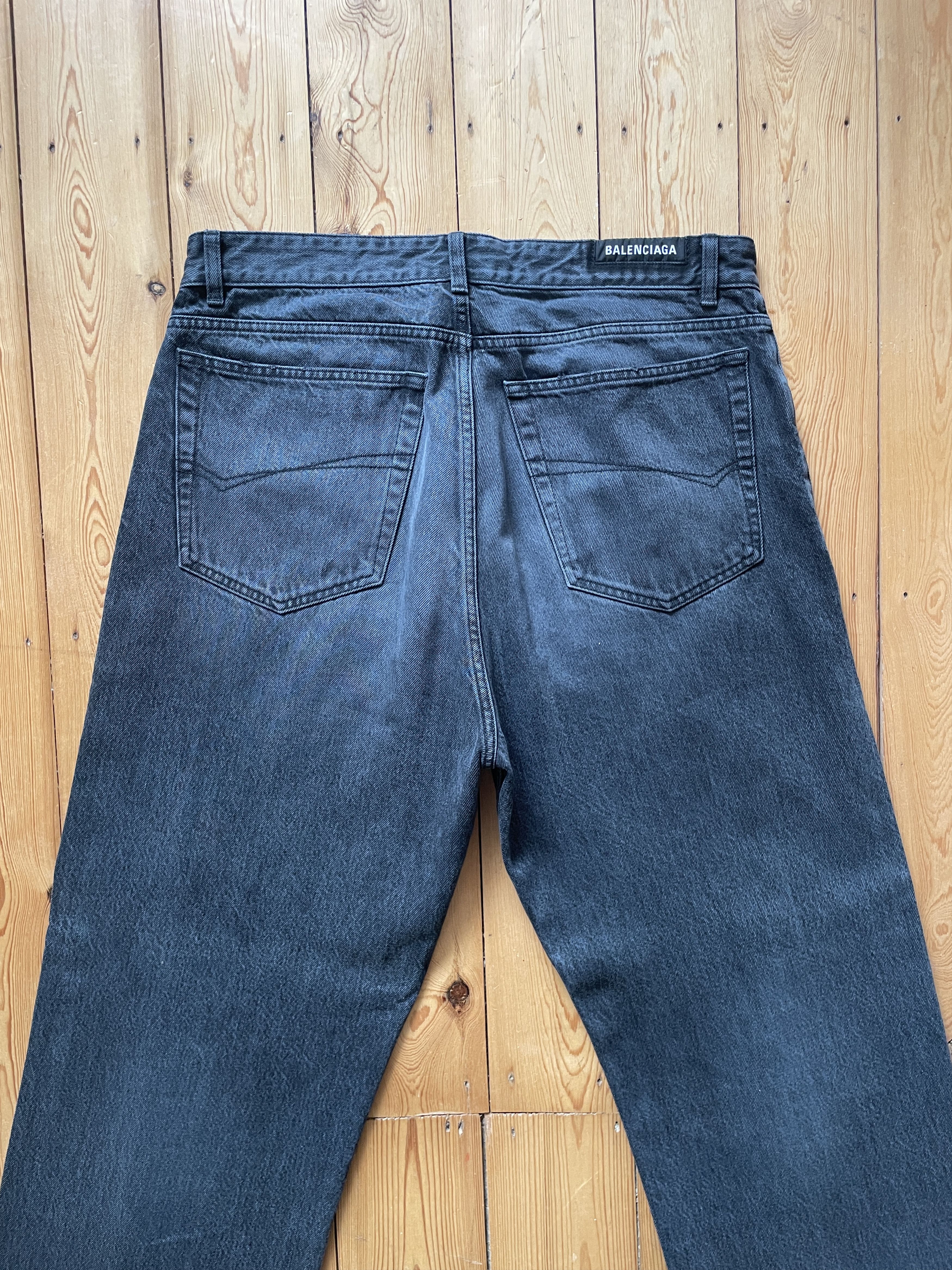 Balenciaga Balenciaga - Dark Wash Loose-Fit Jeans L Size US 36 / EU 52 - 7 Thumbnail