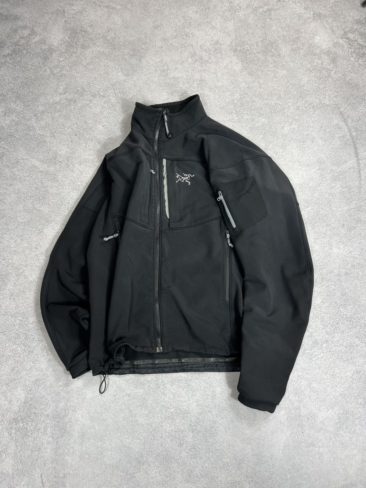 Arc'teryx Vintage Arcteryx Softshell Black Outdoor Style Jacket Size US M / EU 48-50 / 2 - 1 Thumbnail