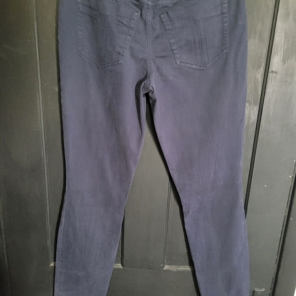 Trina Turk Trina Turk, Size 3, nwot dark blue pants, soft to touch. Size 26" / US 2 / IT 38 - 7 Thumbnail