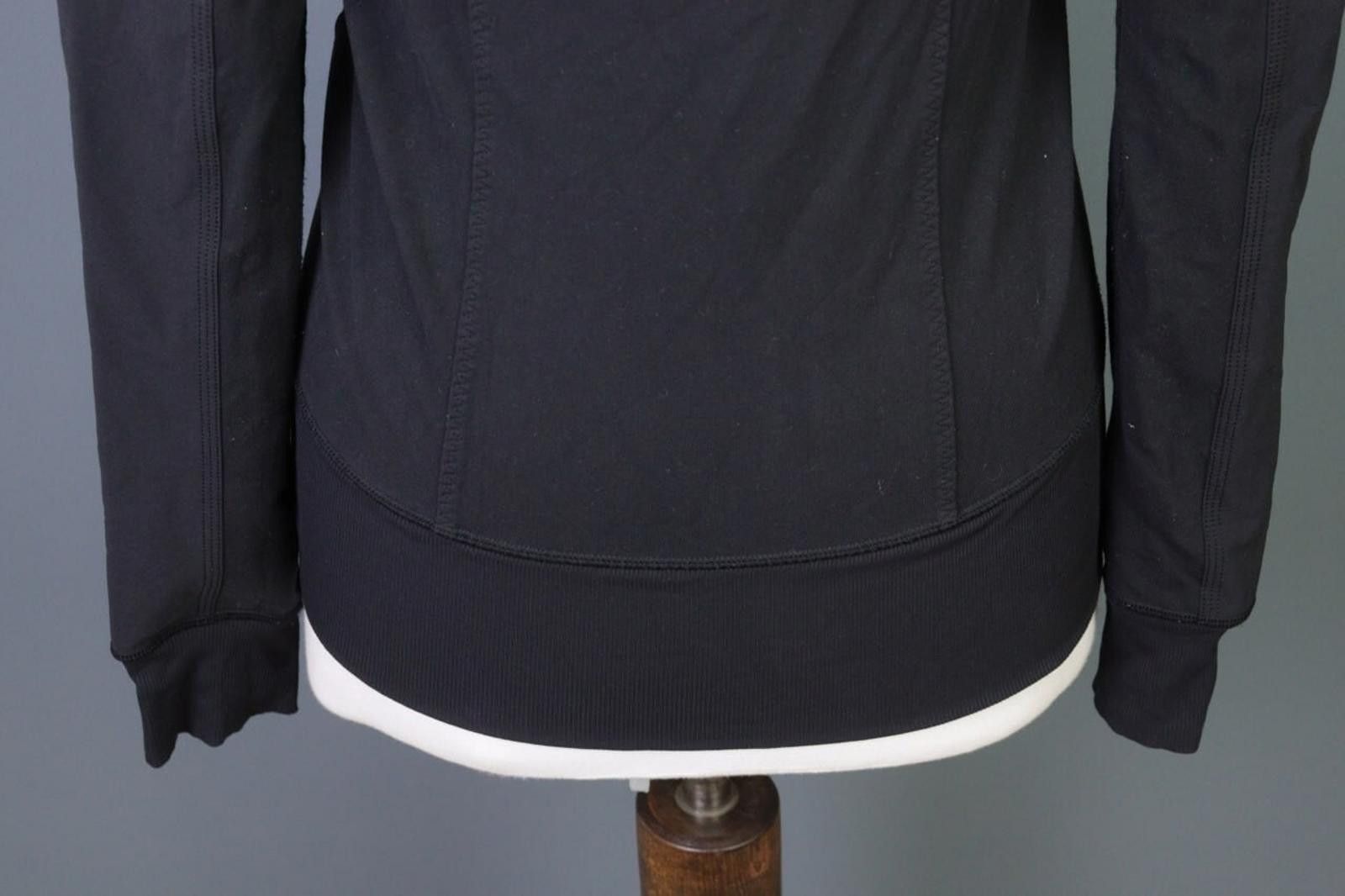 Lululemon Lululemon Athletica Gray Full Zip Fleece Track Jacket Size M / US 6-8 / IT 42-44 - 11 Thumbnail