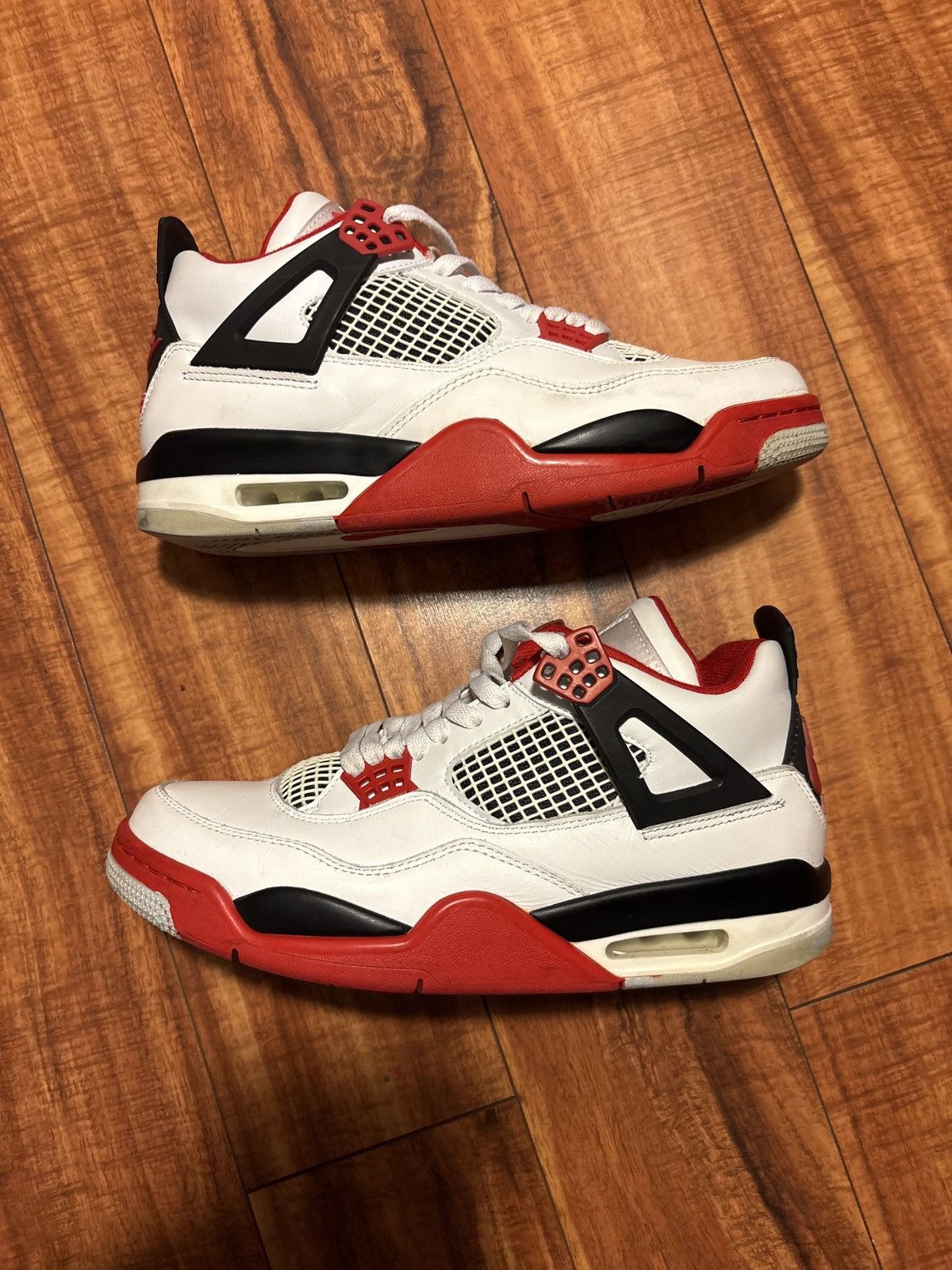 Jordan Brand Air Jordan 4 Retro Fire Red Size US 8.5 / EU 41-42 - 1 Thumbnail