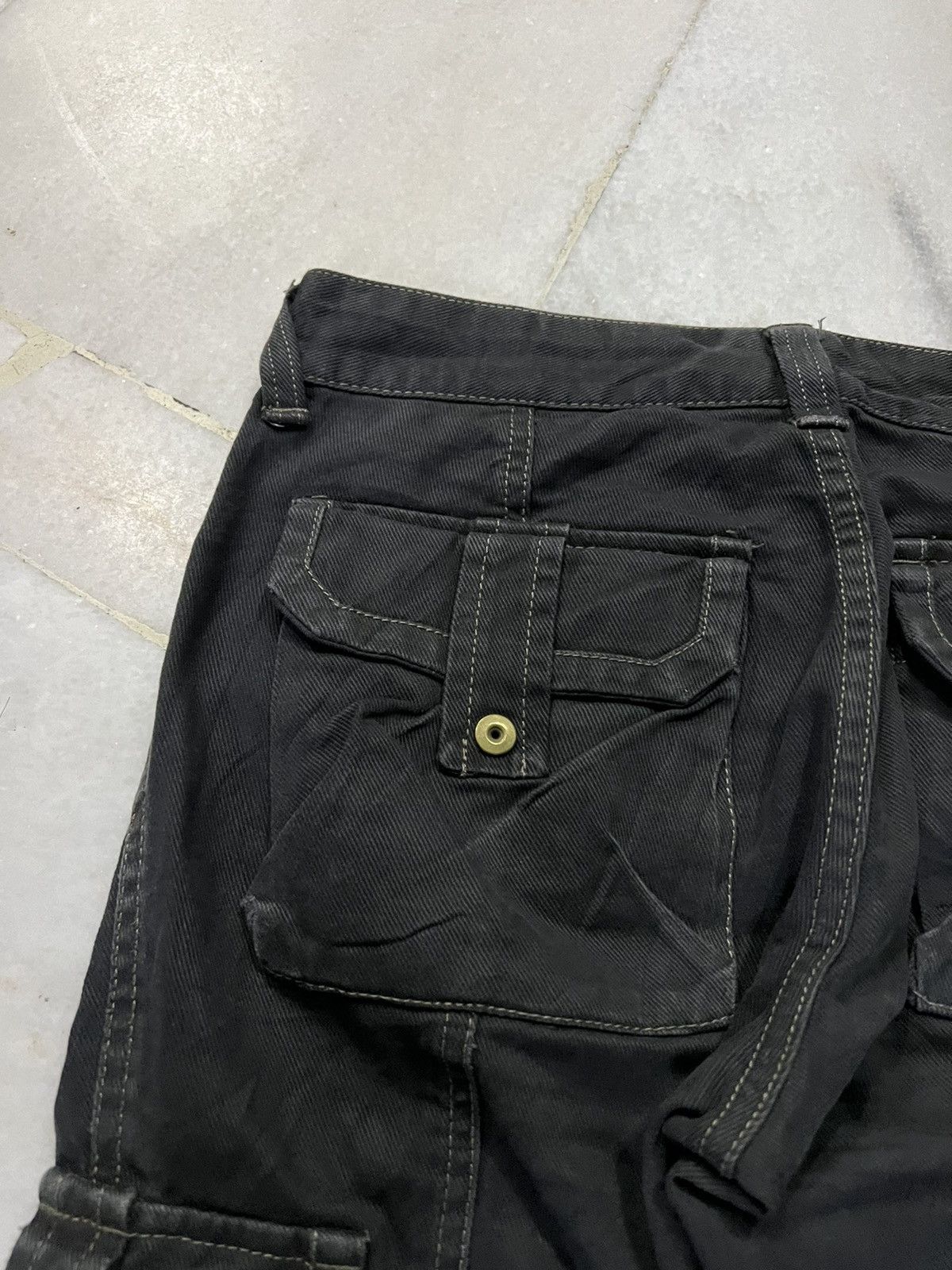 If Six Was Nine × Tornado Mart TORNADO MART MULTIPOCKET CARGO FLARE PANTS Size US 28 / EU 44 - 13 Thumbnail