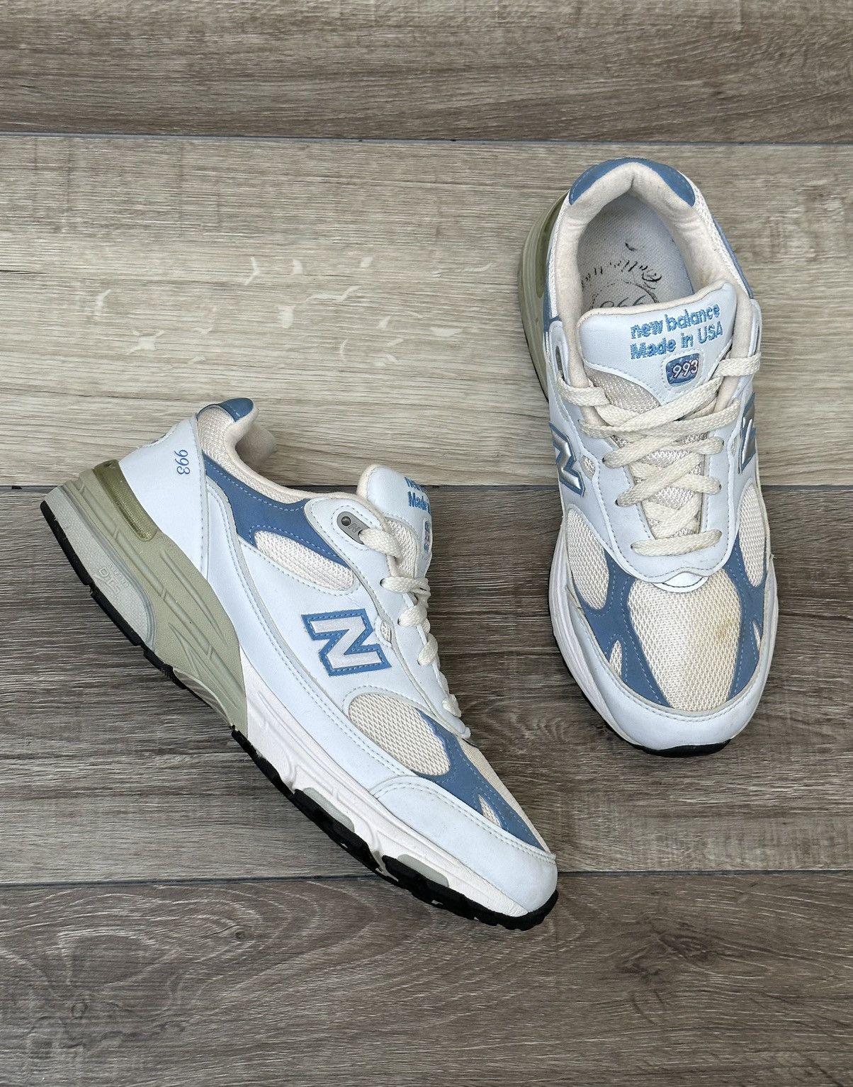 New Balance New Balance 993 Made in USA Baby Blue + White Sz. 9 NB 990 Size US 9 / IT 39 - 6 Thumbnail