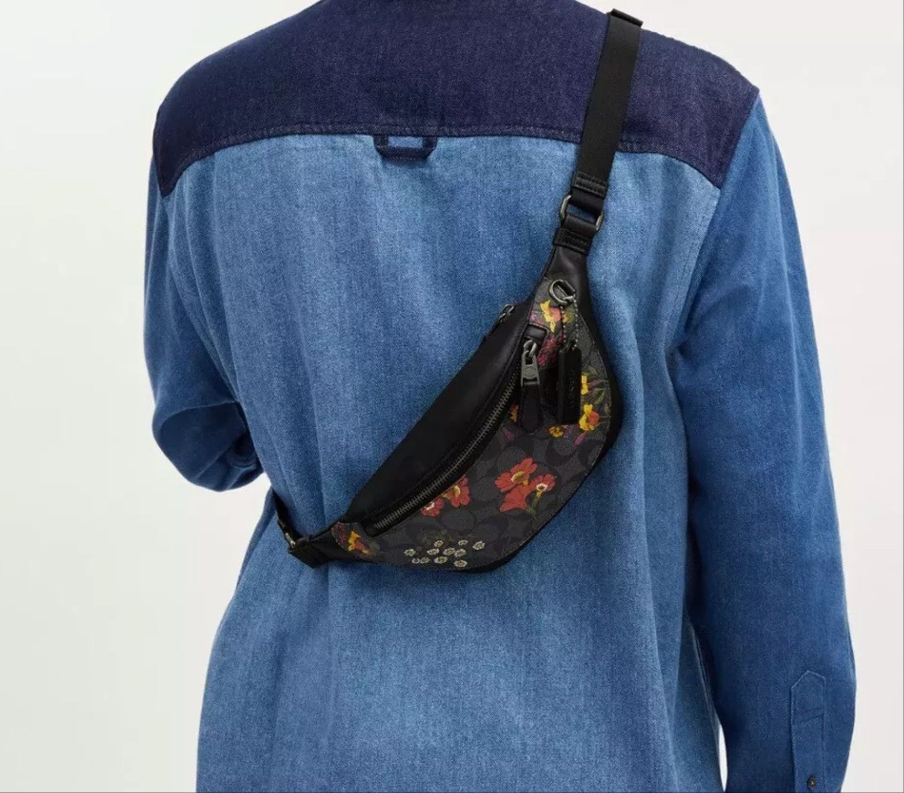 Coach Warren Mini Belt Bag In Signature Canvas With Floral CR189 Size ONE SIZE - 9 Thumbnail