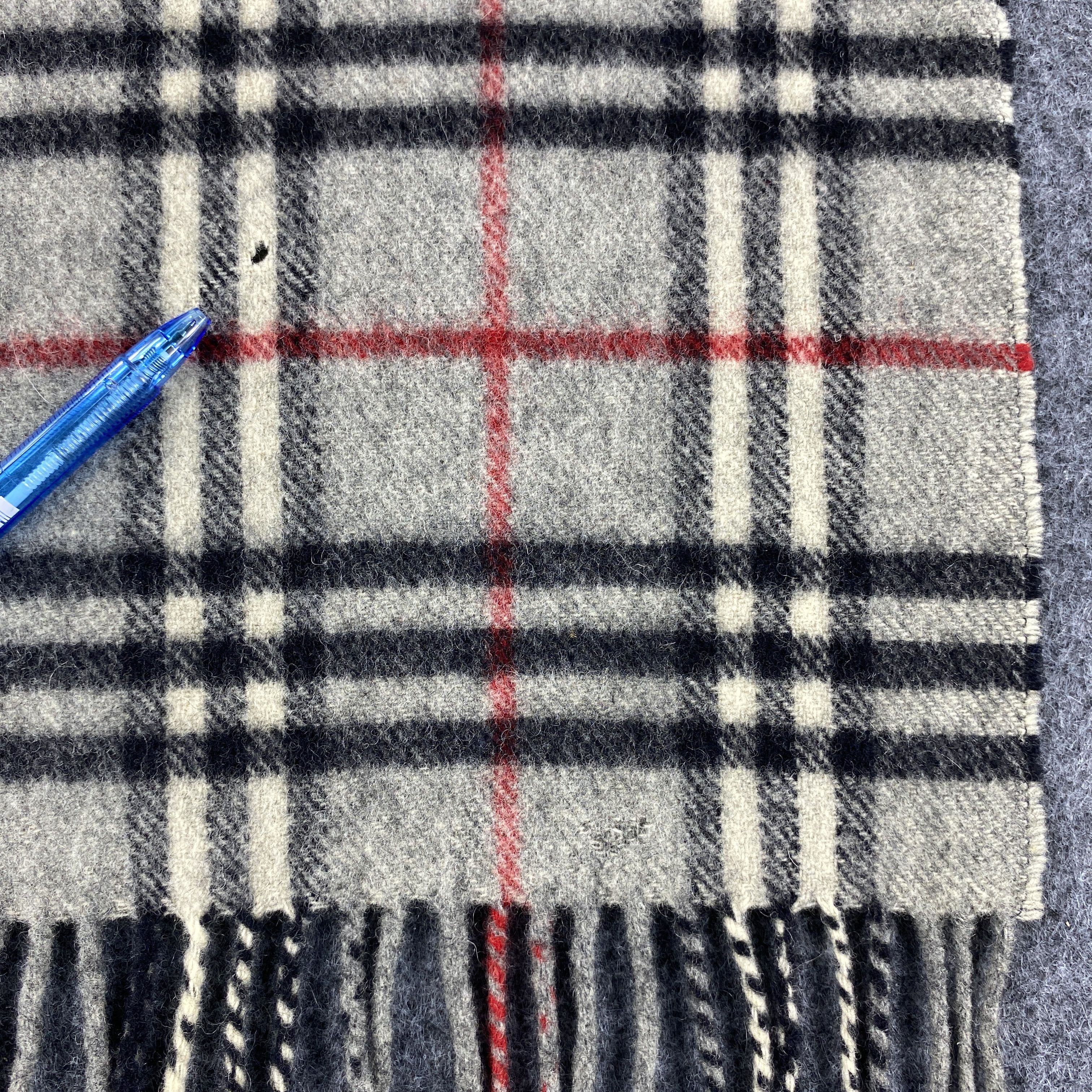 Burberry × Vintage Burberrys Scarf # Muffler # Neckwear # D535 Size ONE SIZE - 6 Thumbnail