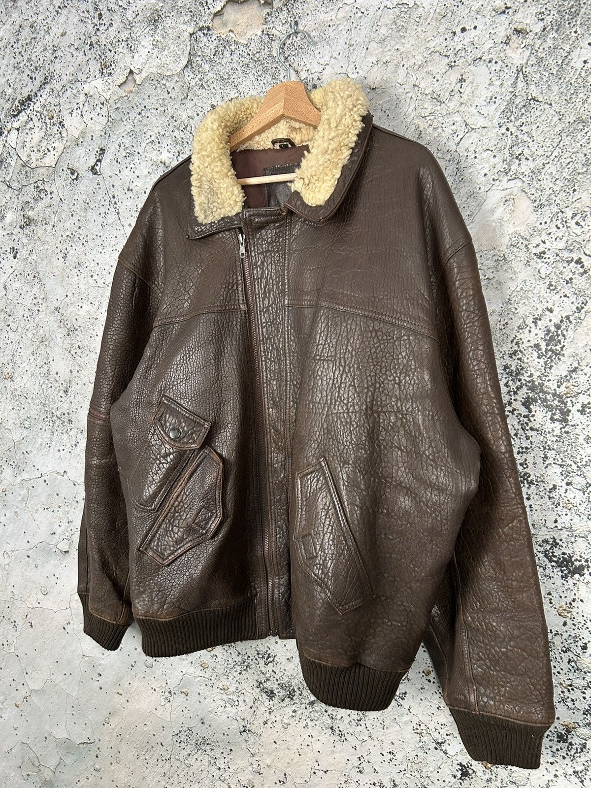 Genuine Leather Vintage Genuine Leather Bomber Shearling Military Rare 90s Size US L / EU 52-54 / 3 - 2 Thumbnail