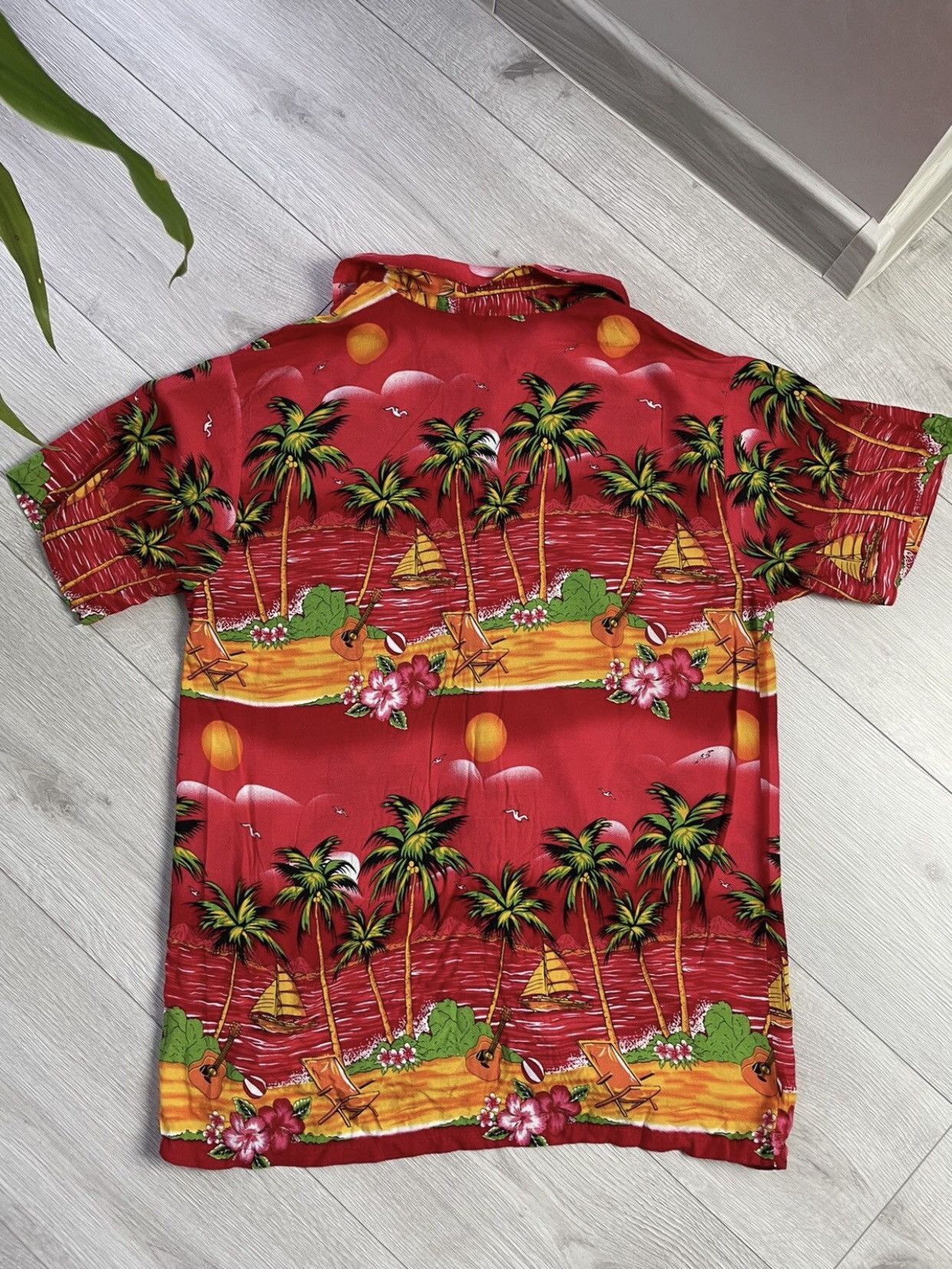 Vintage Vintage Japanese Style Hawaiian Aloha Rayon Shirt Size US L / EU 52-54 / 3 - 4 Thumbnail